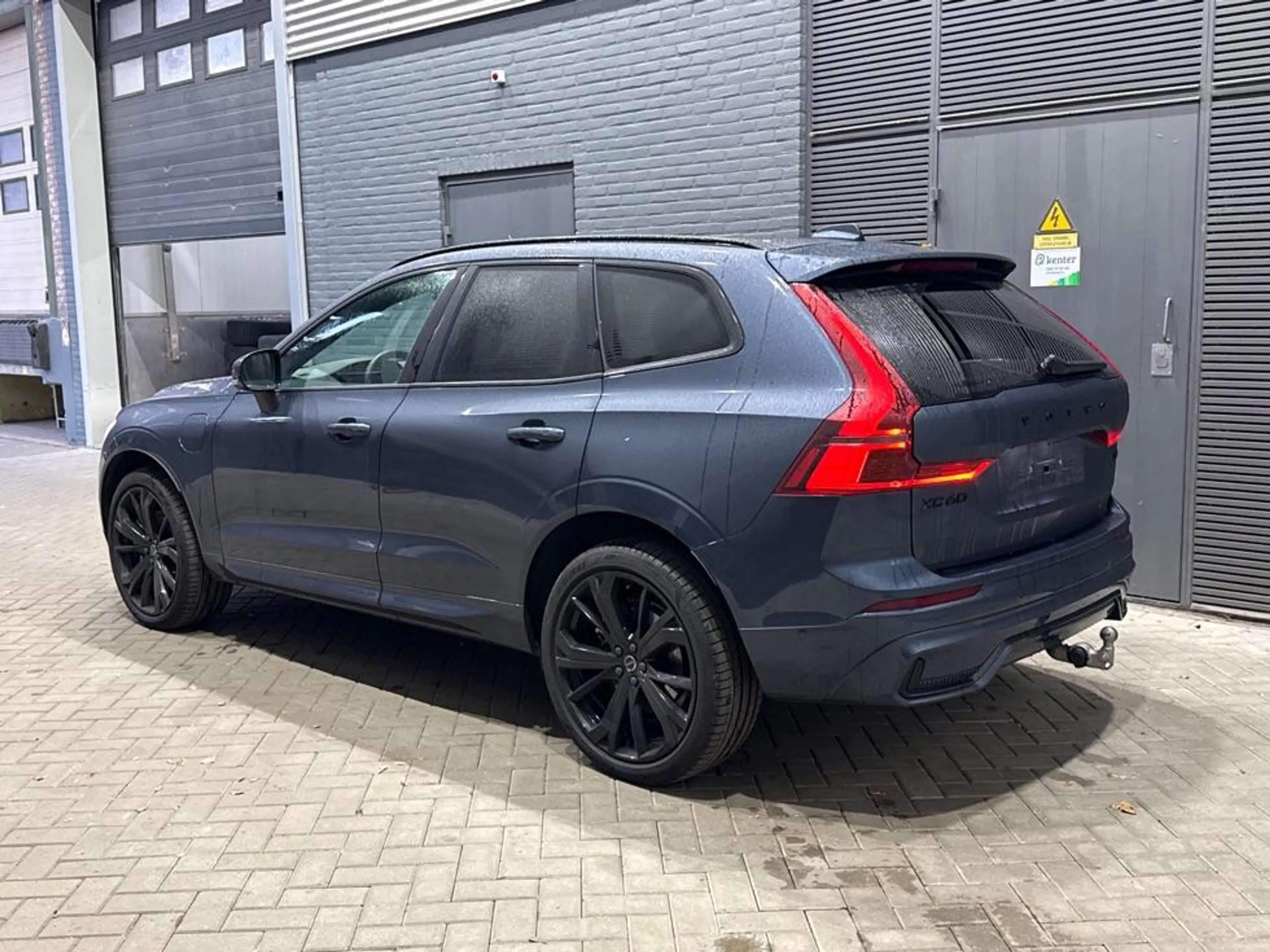 Volvo XC60 T6 Plus Black Edition | Bowers&Wilkins | Panoramad — photo 3