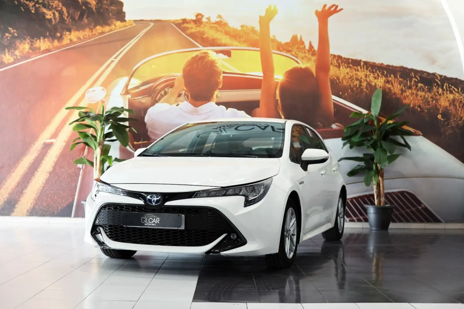 Toyota Corolla 125H Active Tech Blanc - 2