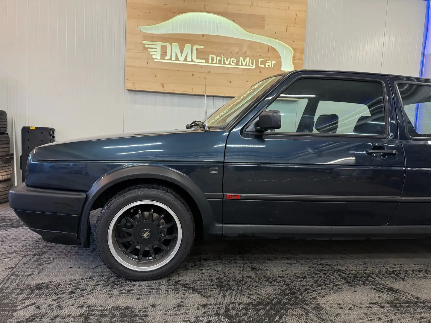Volkswagen Golf GTI Spezial Albastru - 2