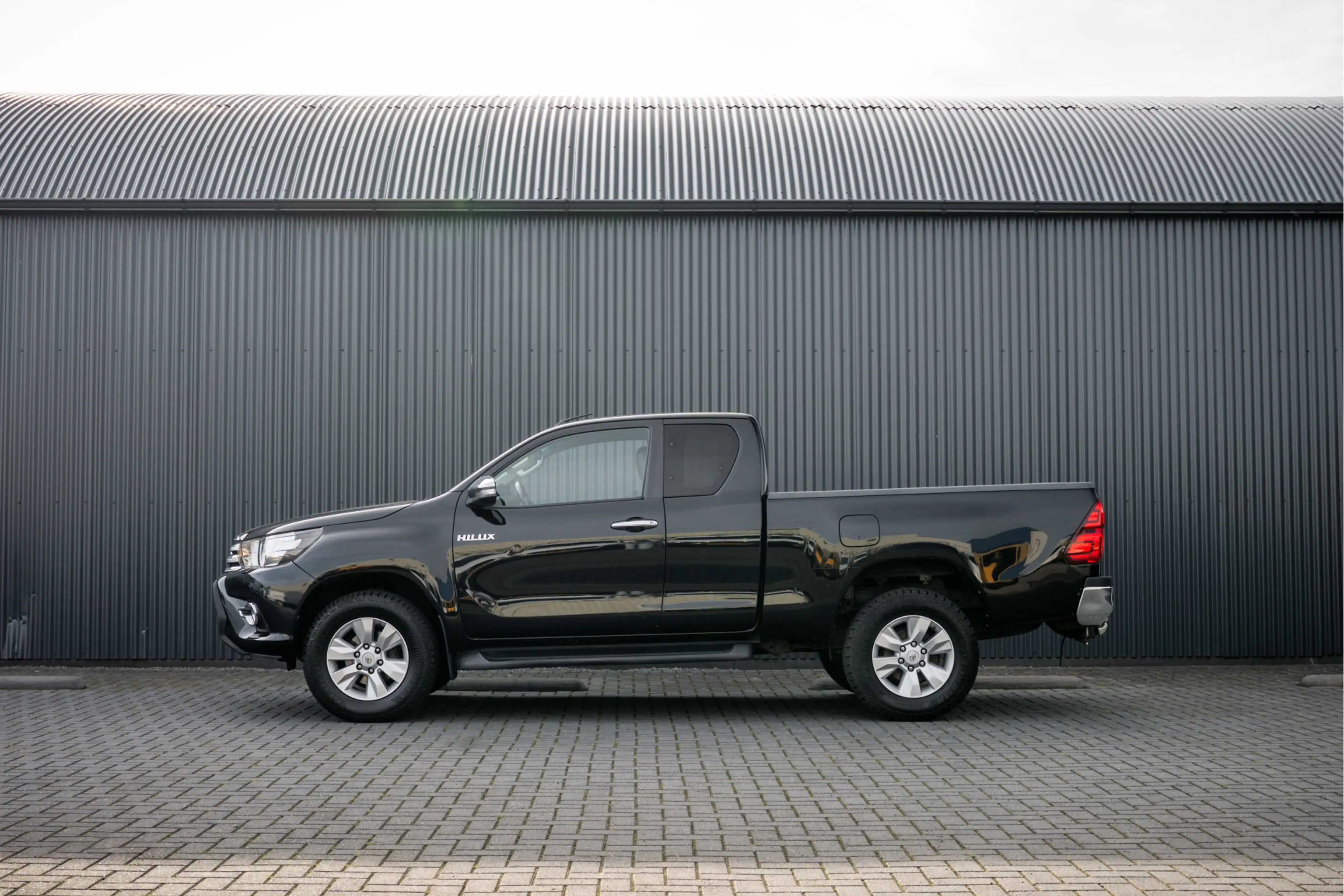 Toyota Hilux 2.4 D 4WD | 4x4 | 150 PK | Camera | Cruise | Airco — photo 5