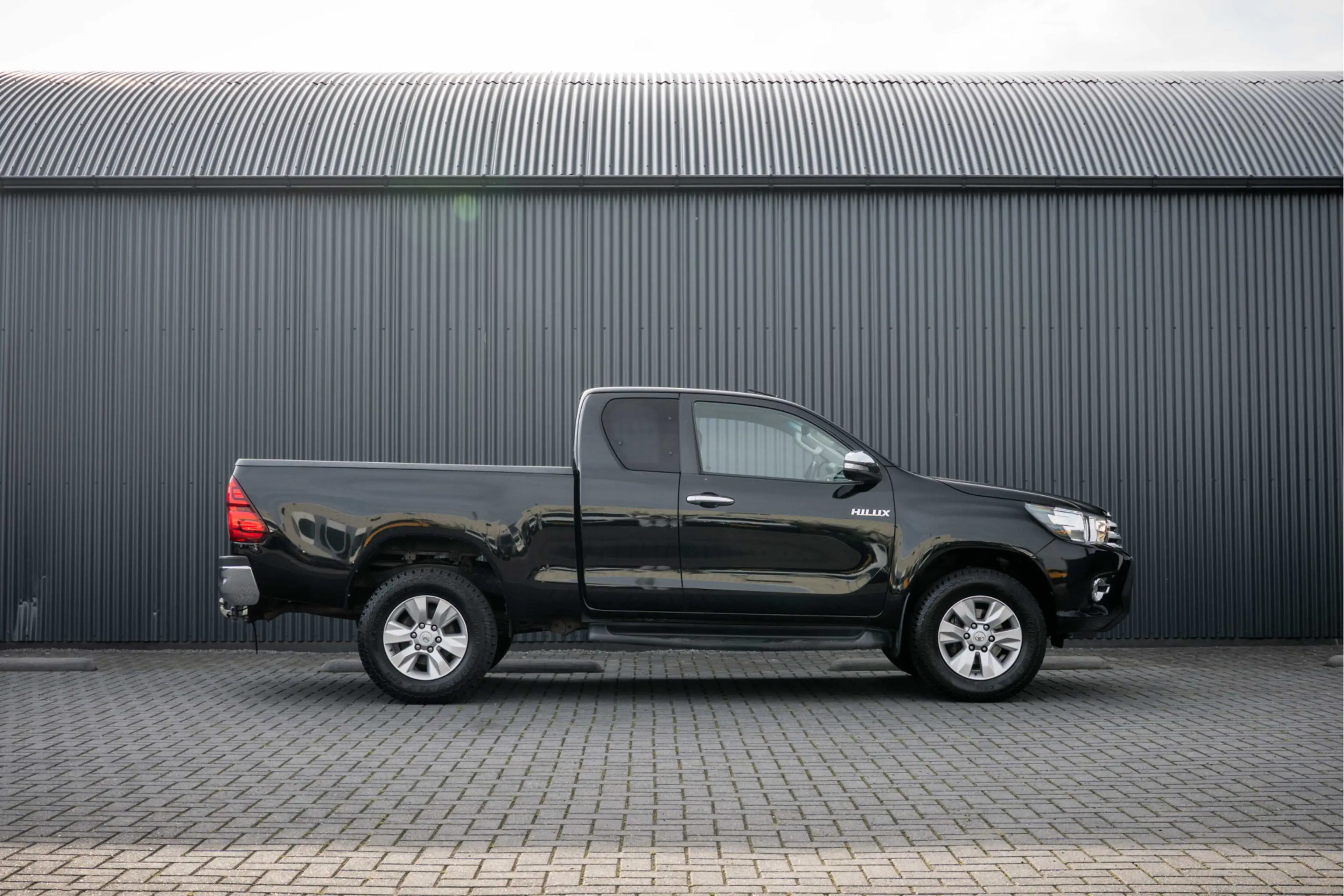 Toyota Hilux 2.4 D 4WD | 4x4 | 150 PK | Camera | Cruise | Airco — photo 6