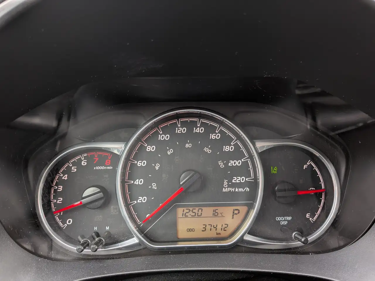 Toyota Yaris снимка Toyota Yaris