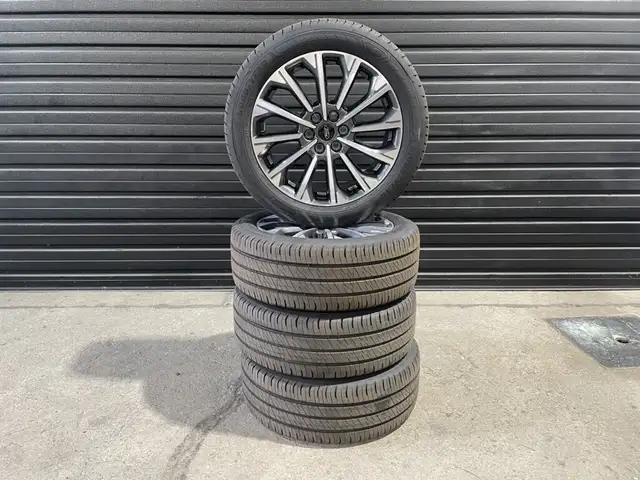 Ford Tourneo Custom Bus 2.5 PHEV 340 L1H1 Titanium X Aut. / 8 Sitze... Ansicht 28