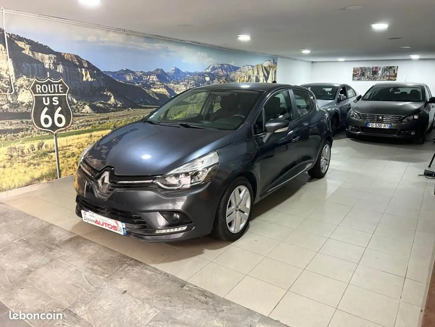 Renault Clio 1.5 dCi 75ch energy Zen 5p Gris - 1
