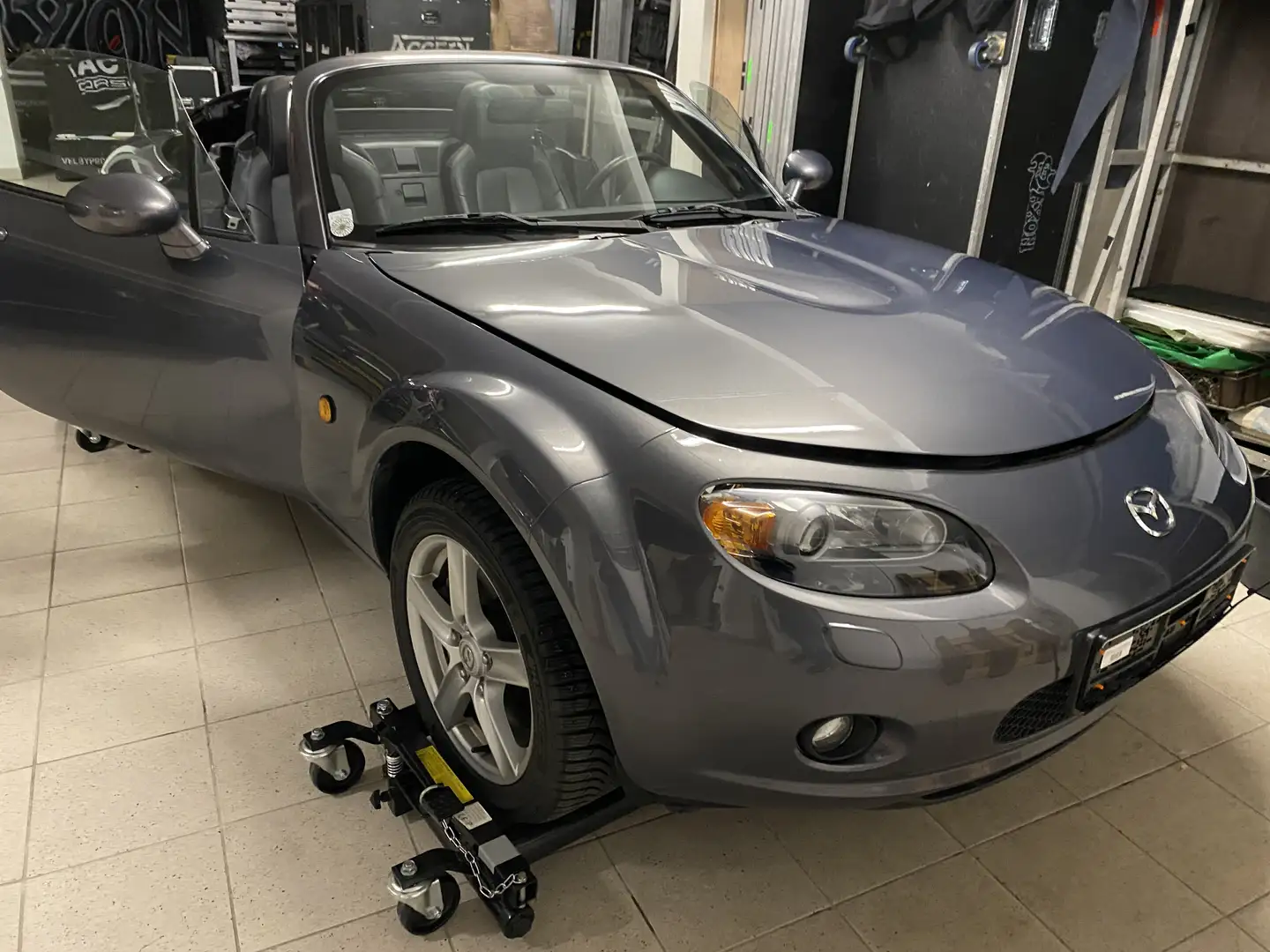 Mazda MX-5 1.8 i MZR Roadster Coupe NC1  Revolution Šedá - 1