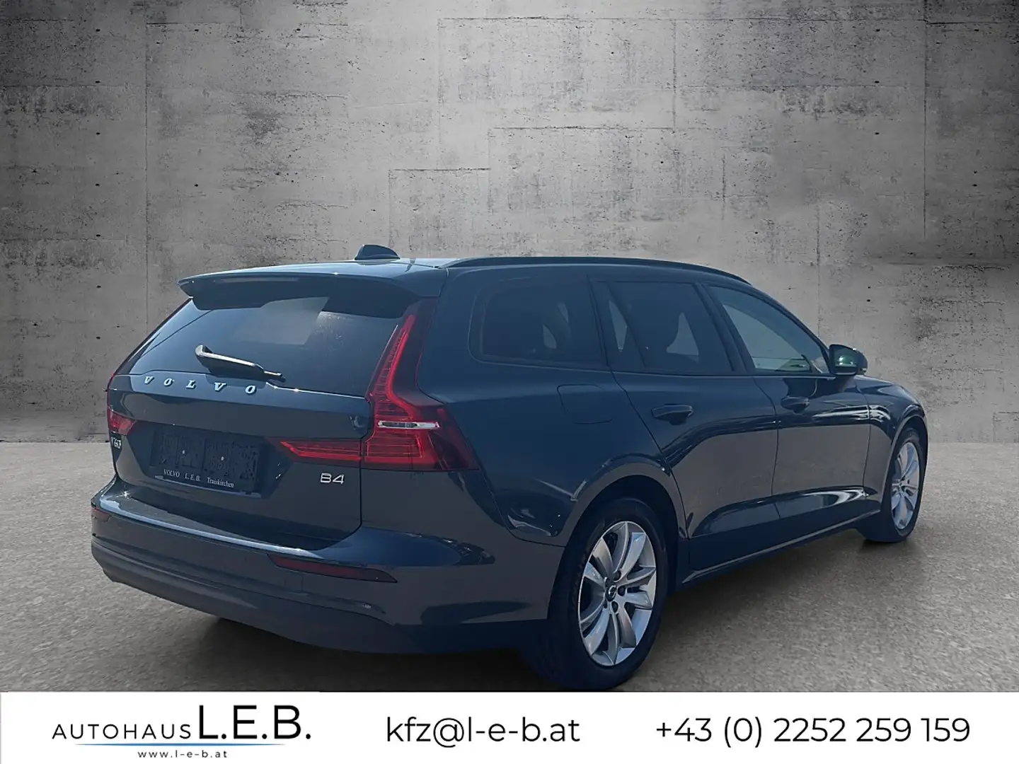 Volvo V60 V 60 B4 (Benzin) Core Mild-Hybrid (EURO 6e) Blau - 2