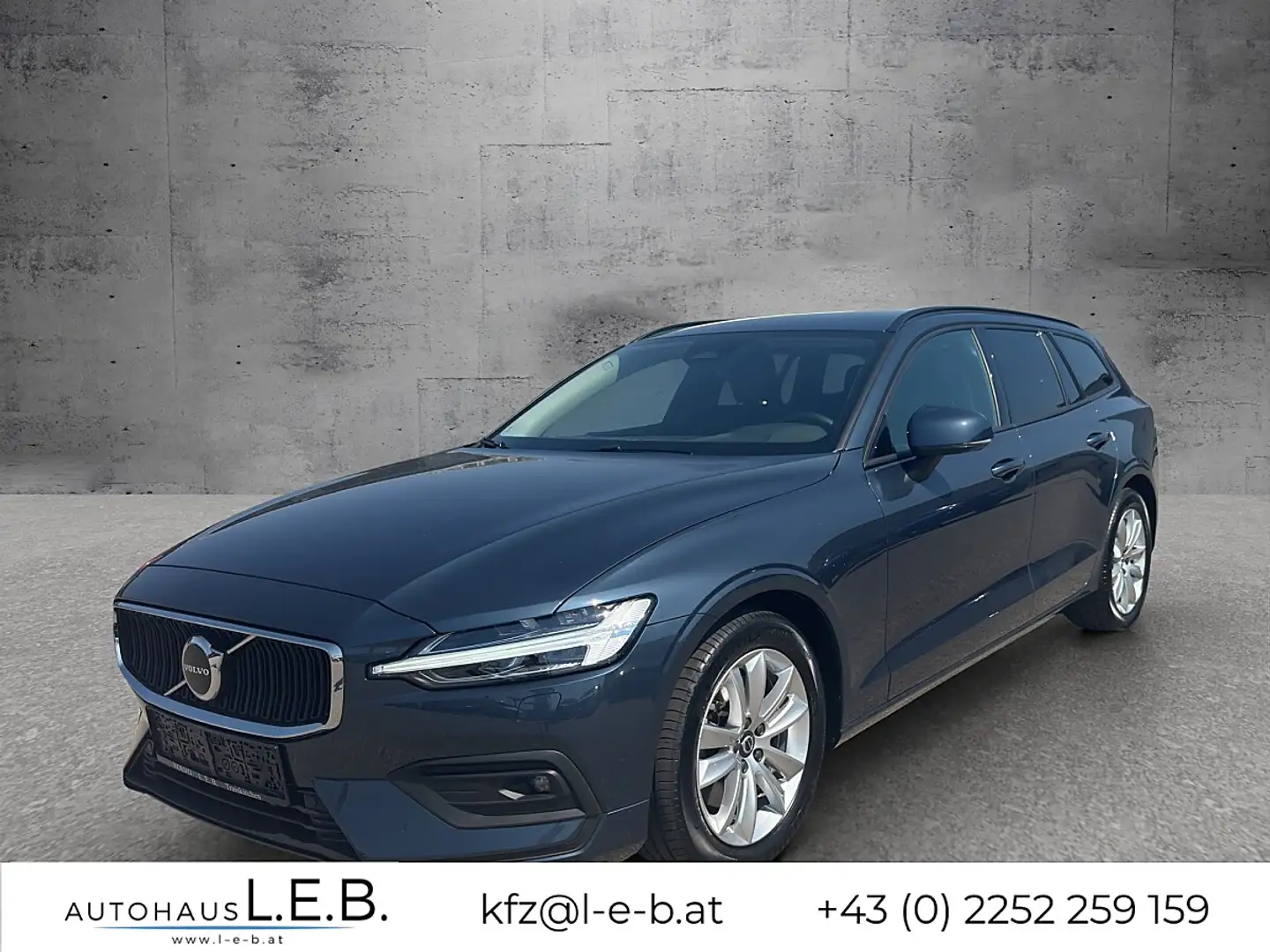 Volvo V60 V 60 B4 (Benzin) Core Mild-Hybrid (EURO 6e) Blau - 1