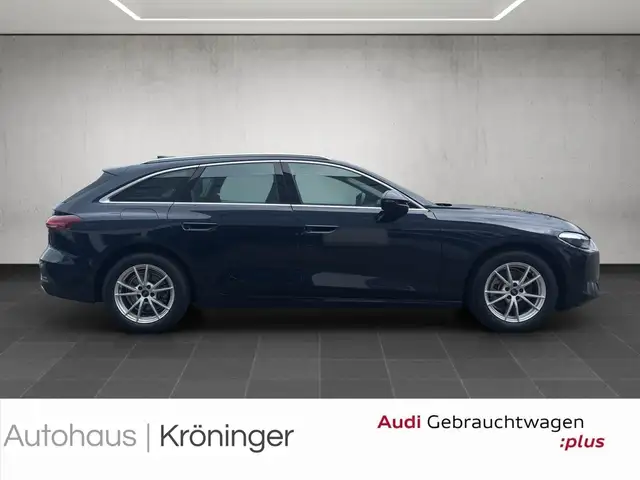 Audi A5 view 4