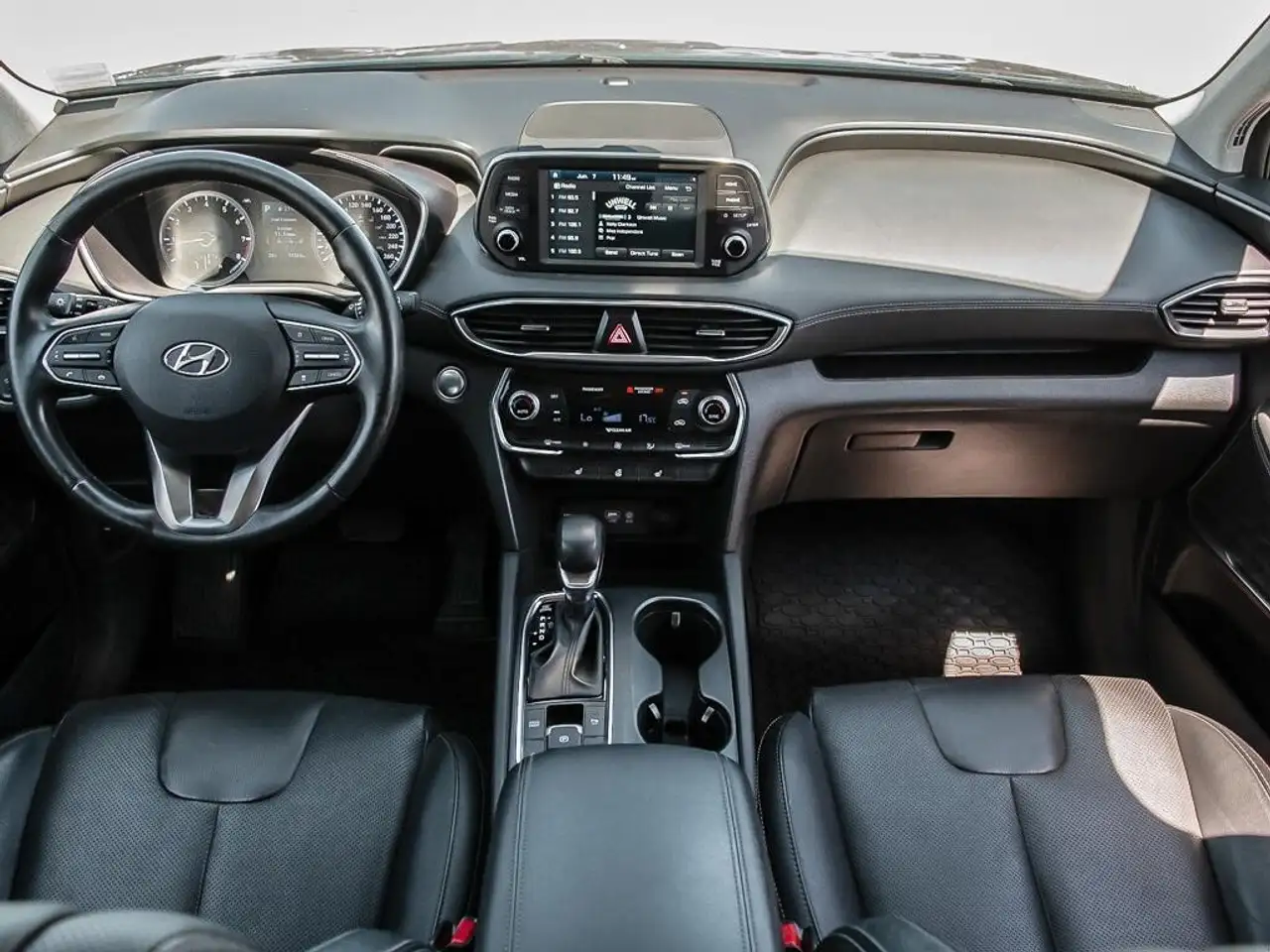 Hyundai SANTA FE снимка Hyundai SANTA FE