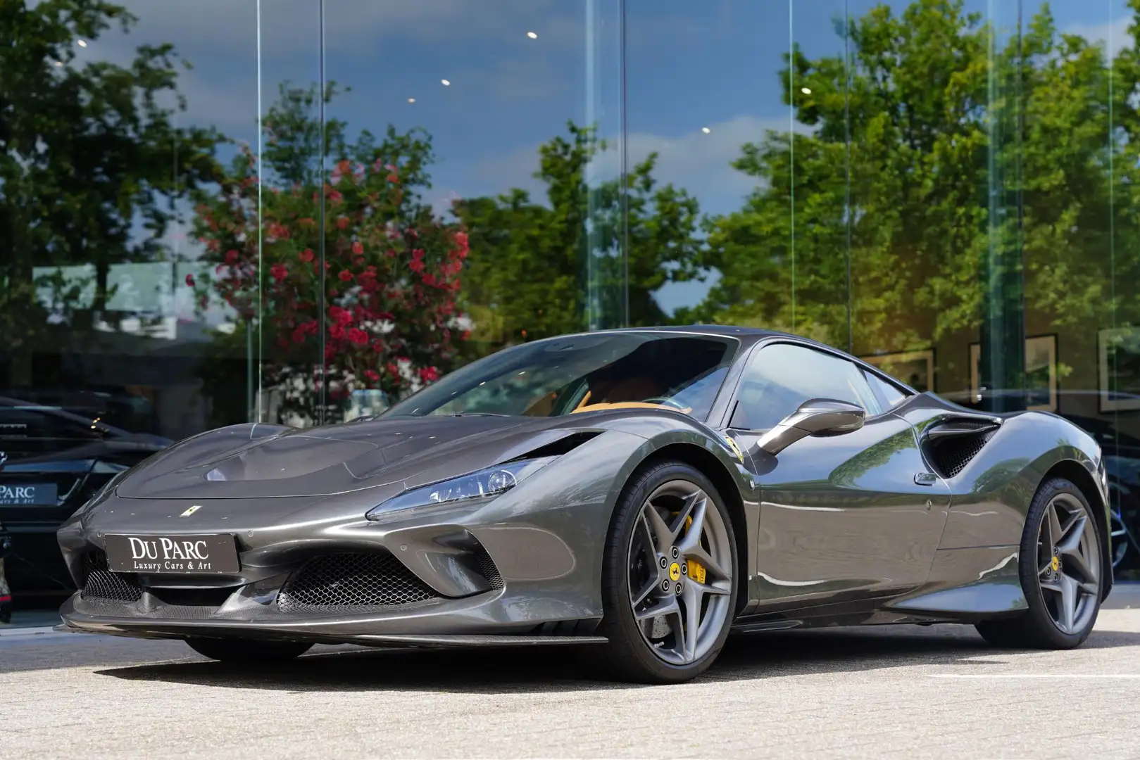 Ferrari F8 Tributo 3.9 V8 HELE Carbon Passanger Display Lifting Gris - 1