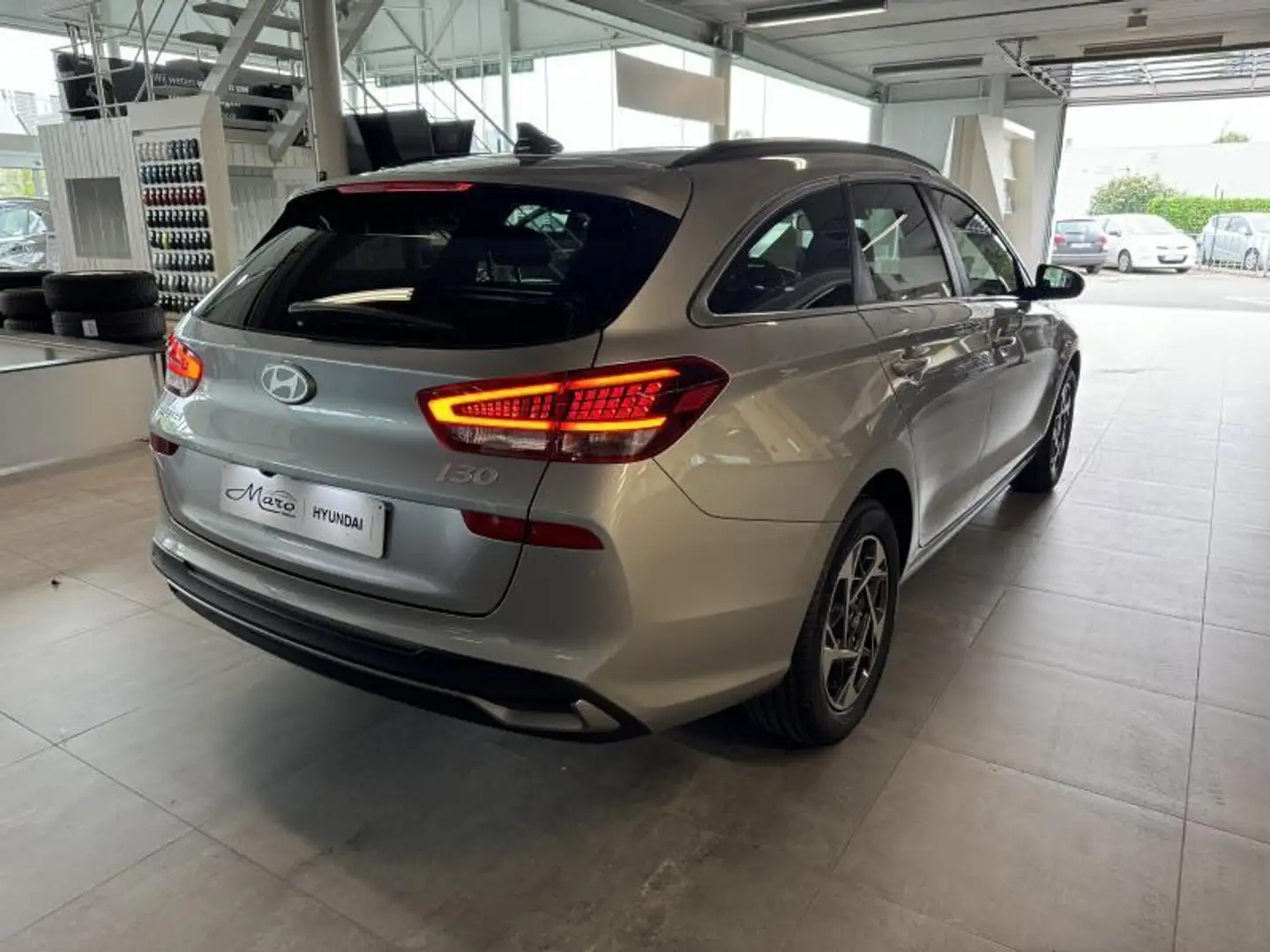 Hyundai i30 1.0 T-GDi Wagon Techno | Cruise, Camera, .. | Argent - 2