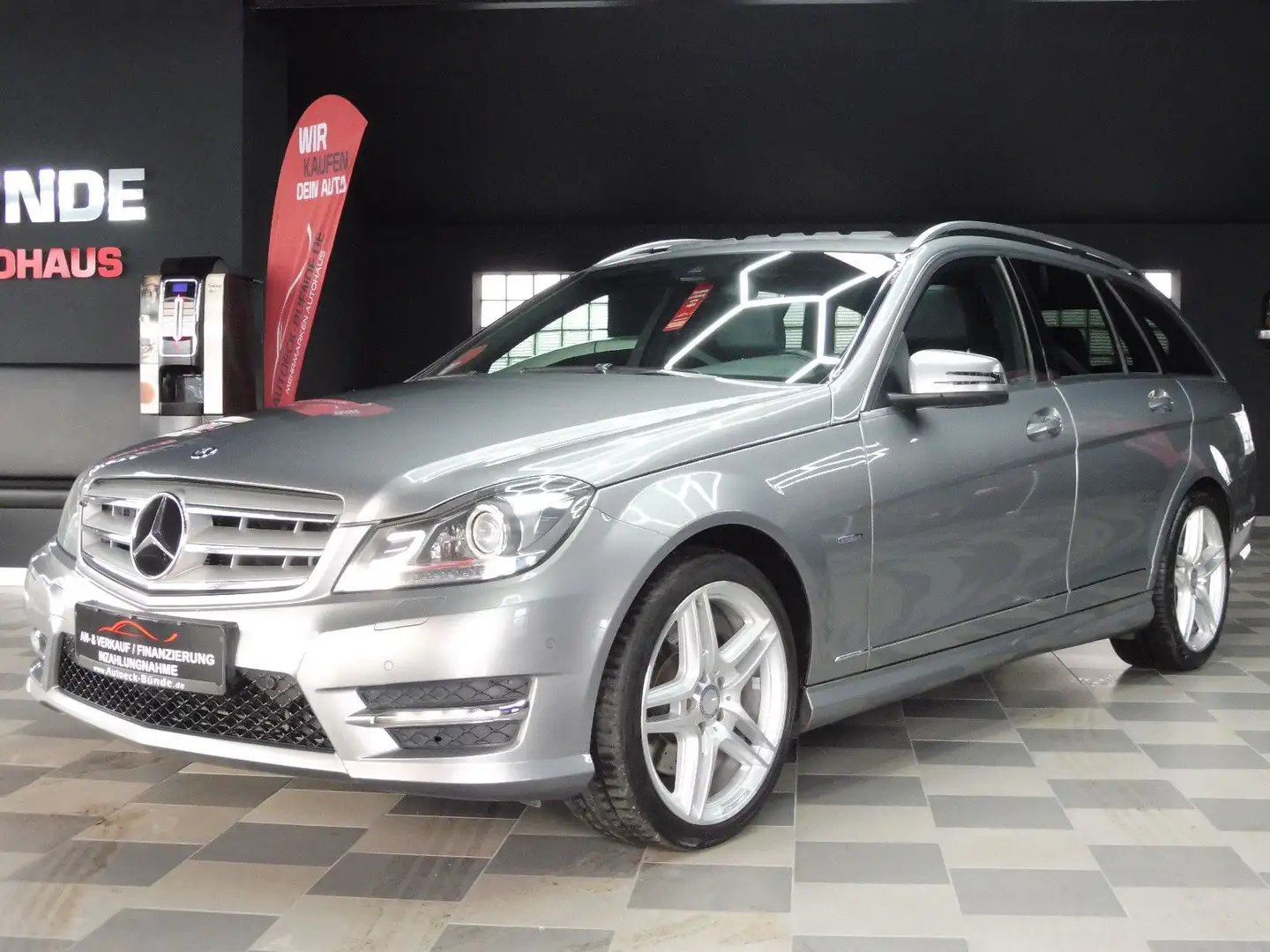 Mercedes-Benz C 350 T CGI BlueEfficiency AMG-Line/Pano/1.Hand Silber - 2