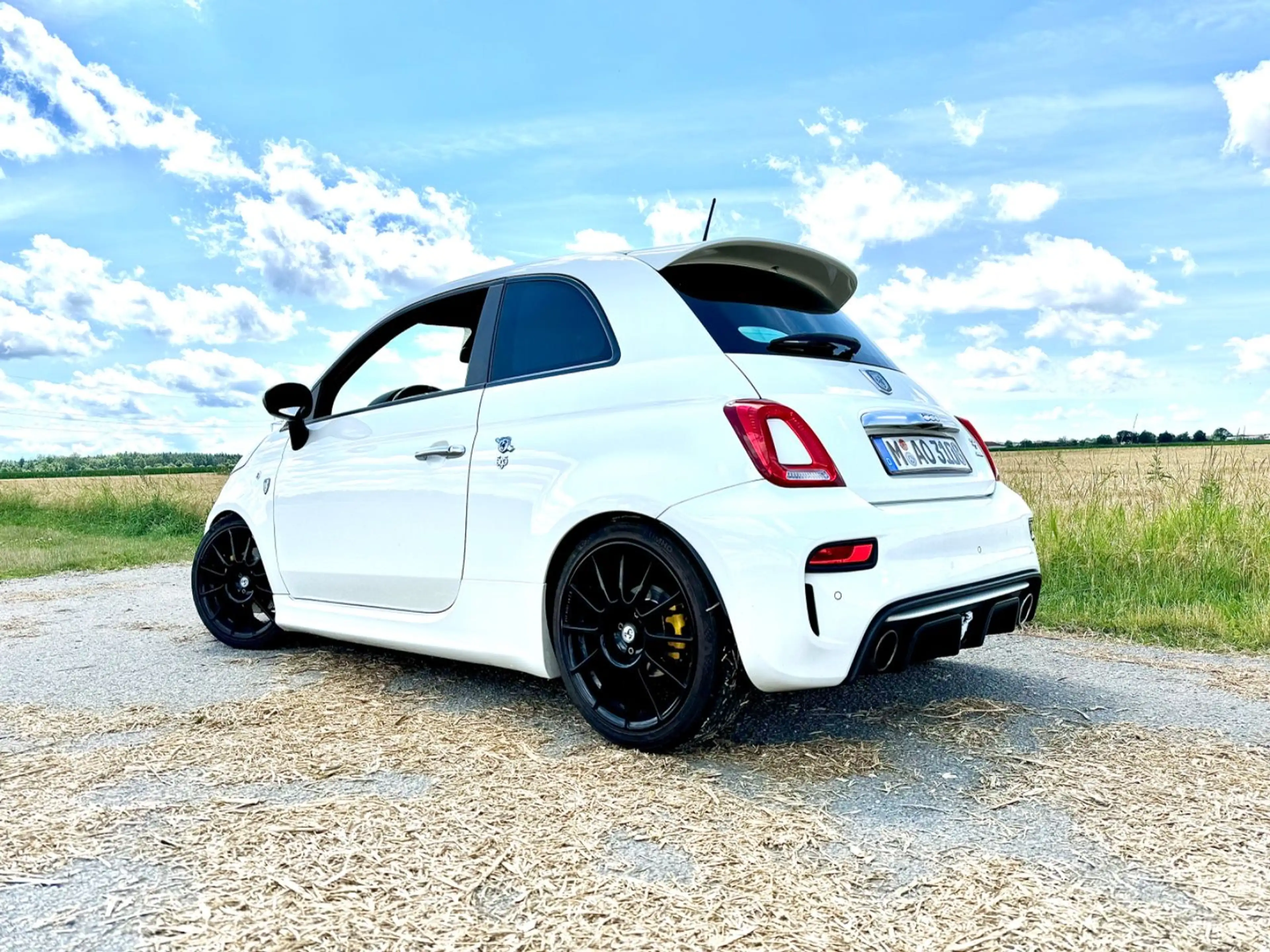 Abarth 500 595 Turismo — photo 9