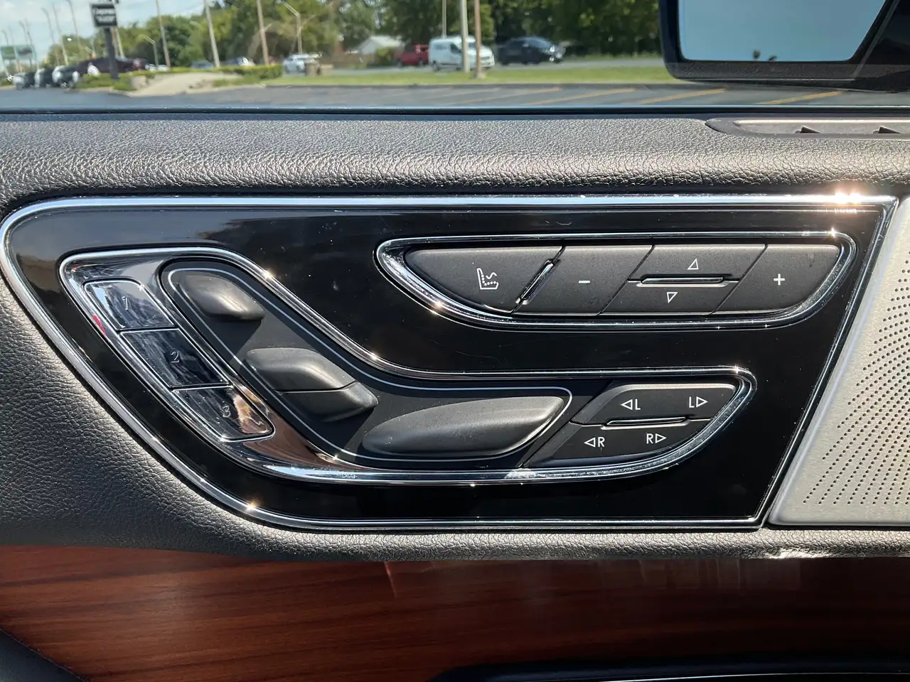 Lincoln Navigator снимка Lincoln Navigator