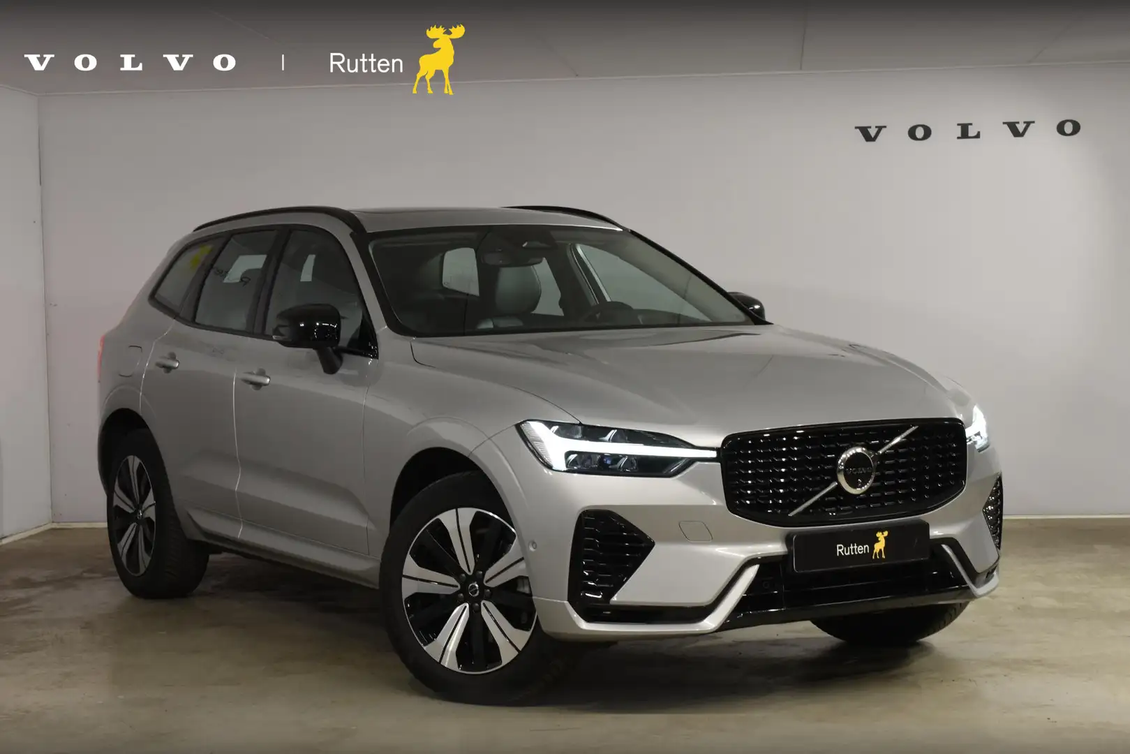 Volvo XC60 T6 350PK Automaat AWD Plus Dark / Navigatie / 360 Grijs - 1