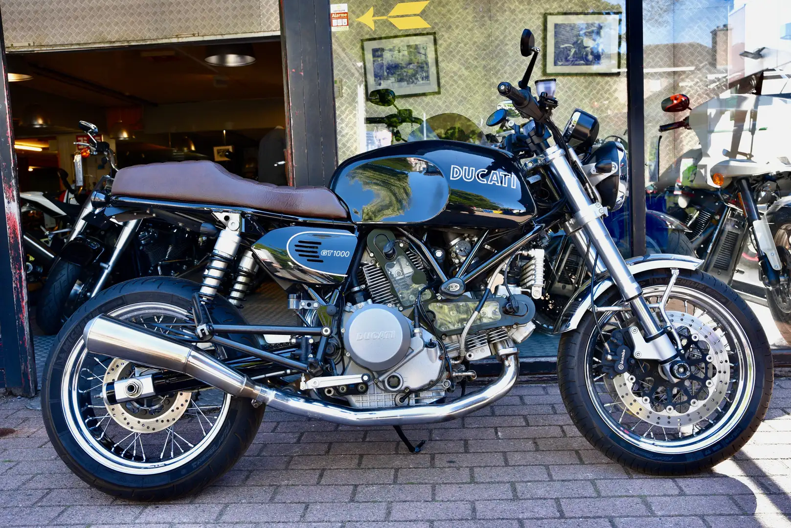 Ducati 1000 GT Schwarz - 2