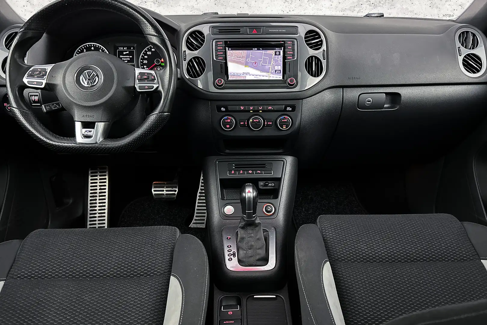 Volkswagen Tiguan 1.4 TSI R-Line Edition | Elektrisch panoramadak | Blanc - 2