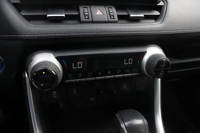 Toyota RAV4 view 27