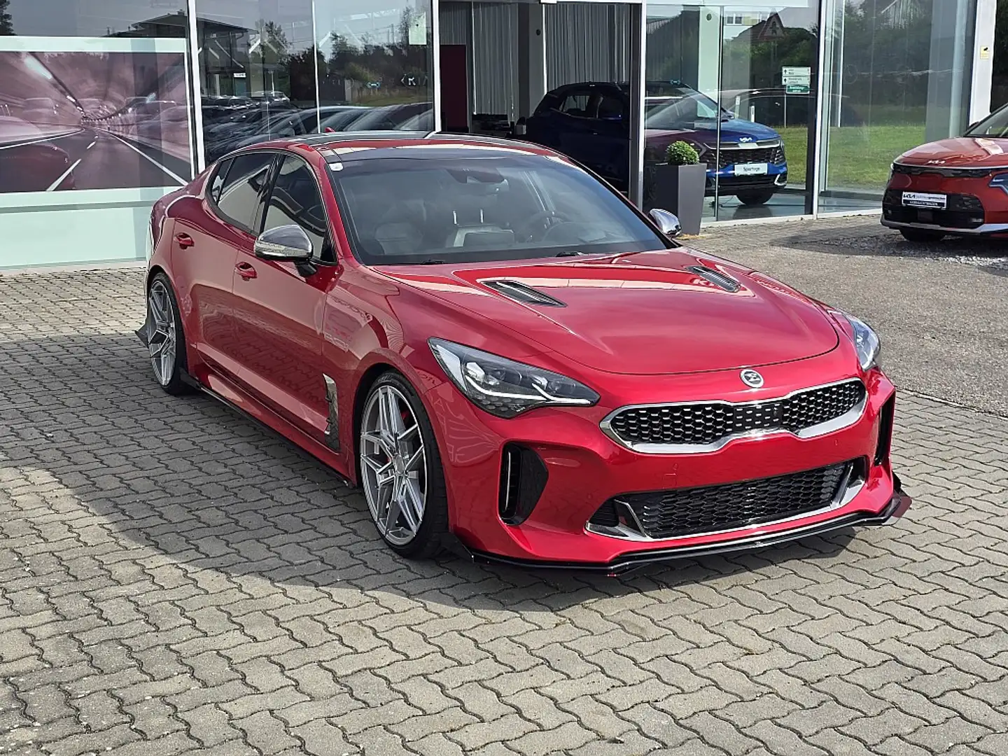 Kia Stinger 3,3 T-GDI ISG GT AWD Aut. - Typisierter Umbau m... Червоний - 2