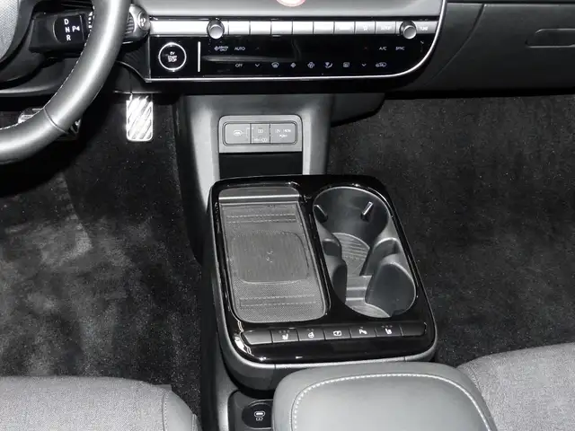 Hyundai Ioniq 5 view 10