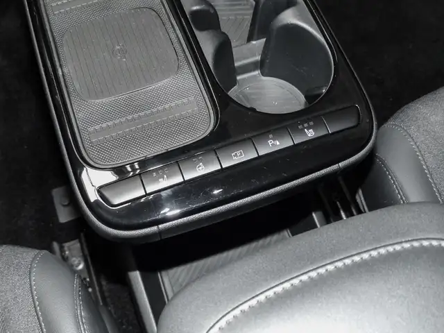 Hyundai Ioniq 5 view 11