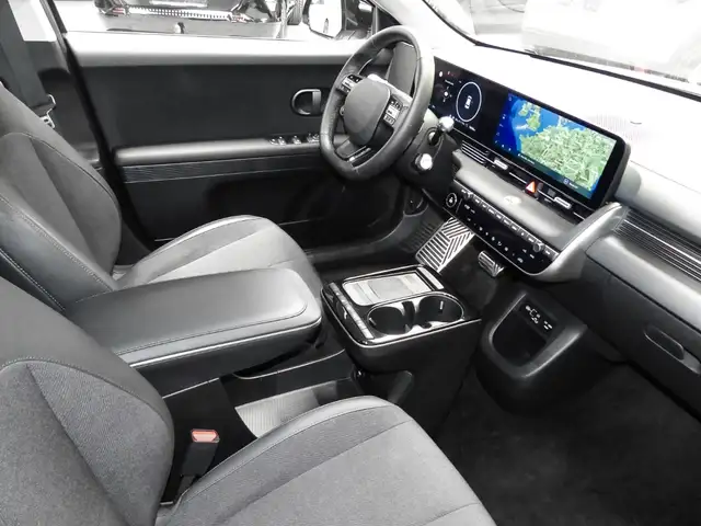 Hyundai Ioniq 5 view 4