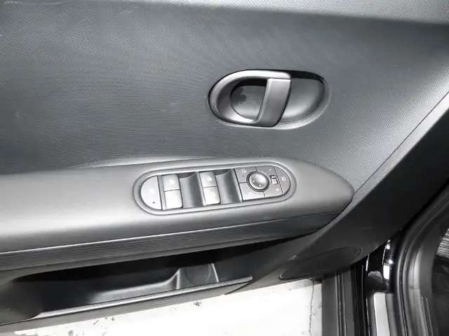 Hyundai Ioniq 5 view 14