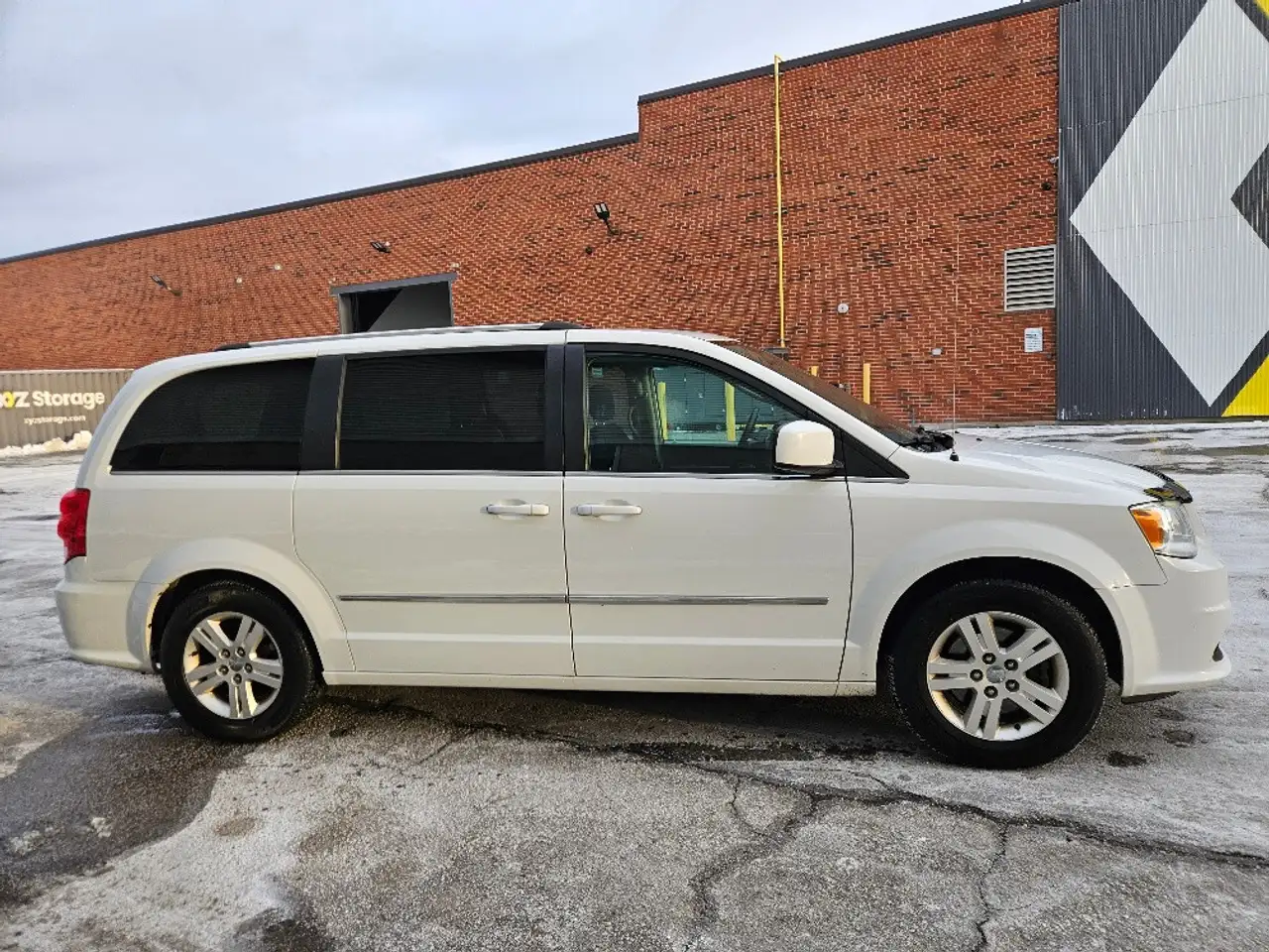 Dodge Grand Caravan снимка Dodge Grand Caravan