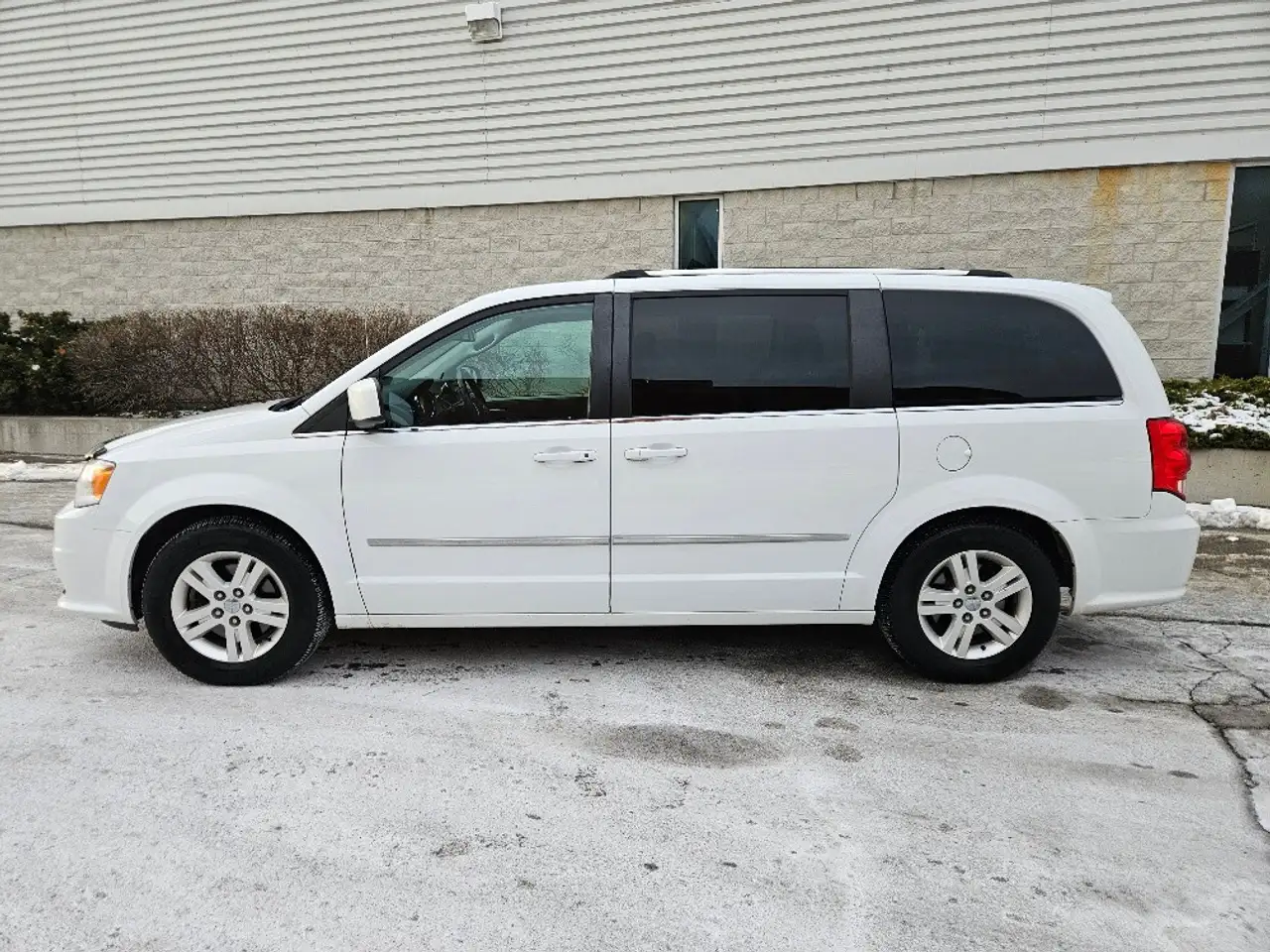 Dodge Grand Caravan снимка Dodge Grand Caravan