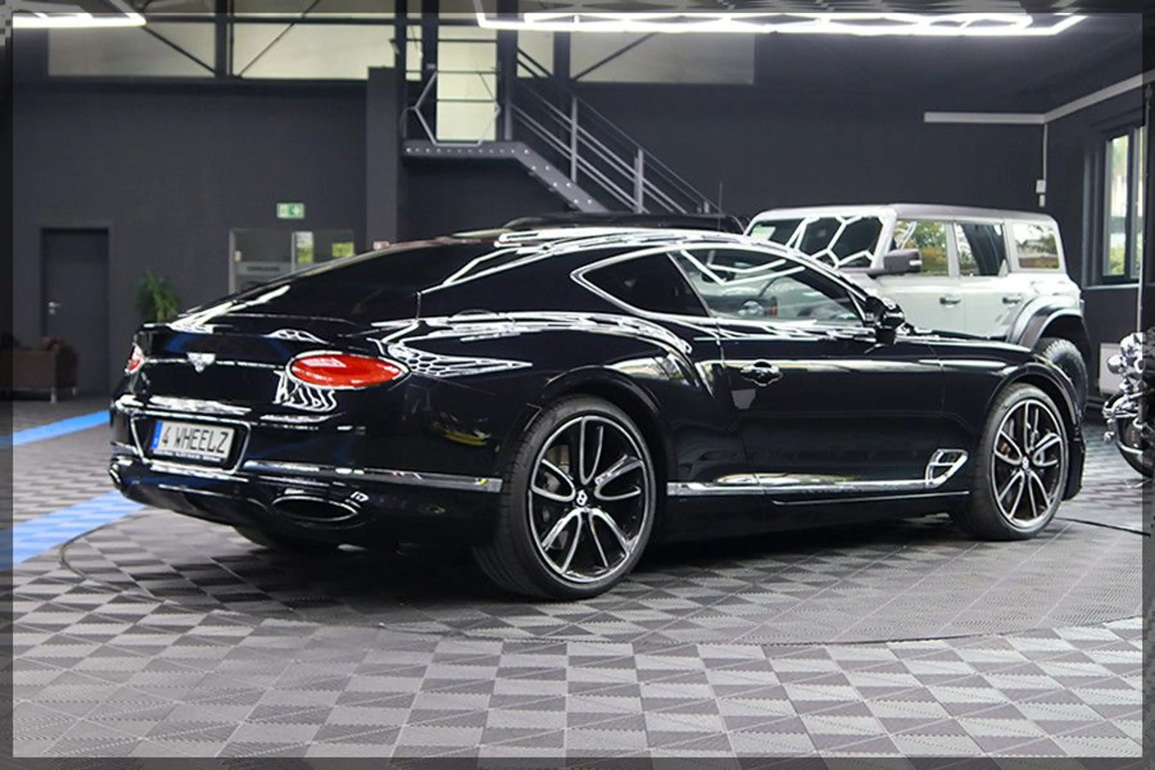 Bentley Continental GT 6.0 W12 4WD DCT CAM / PDC / MWST — photo 5
