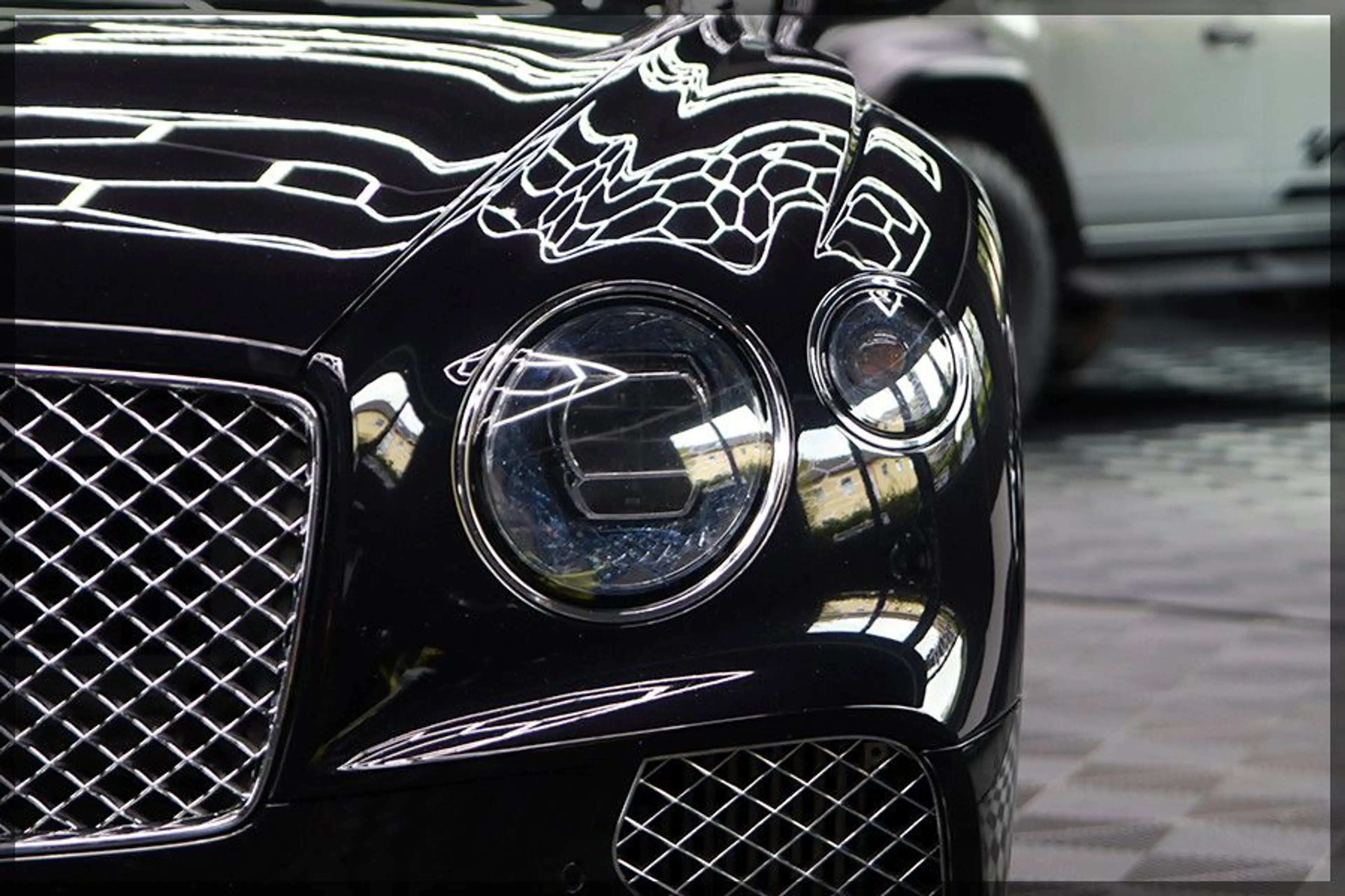 Bentley Continental GT 6.0 W12 4WD DCT CAM / PDC / MWST — photo 13