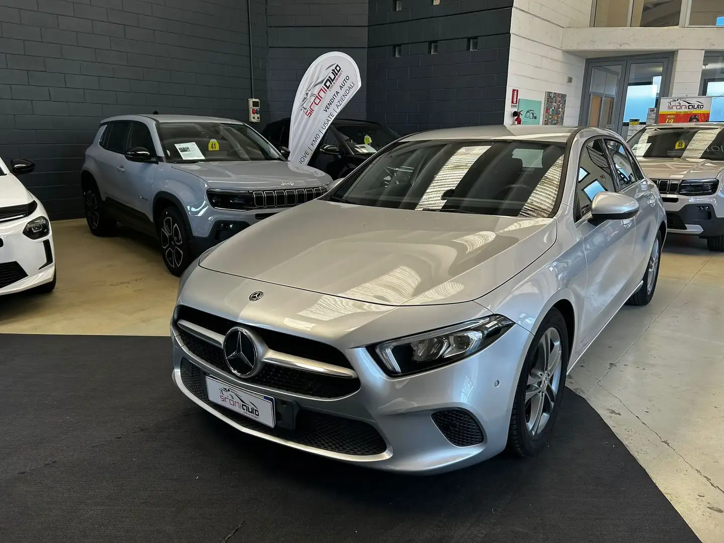 Mercedes-Benz A 180 A 180 d Automatic 4p. Executive Grigio - 1