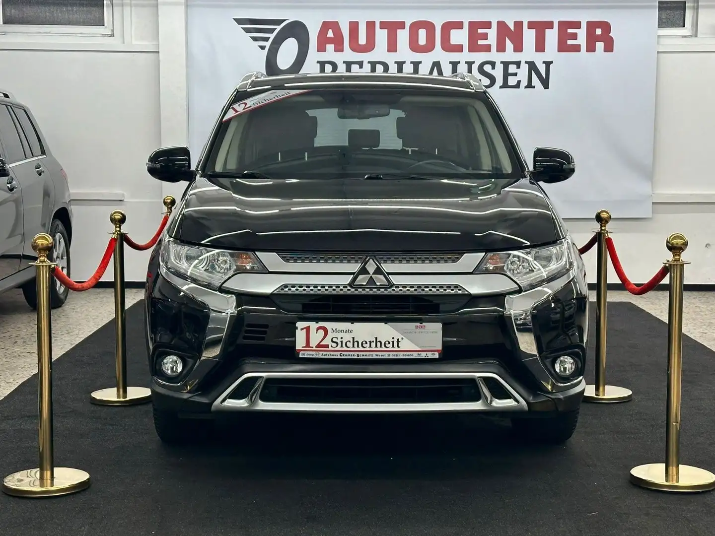 Mitsubishi Outlander Diamant Edition+ 2WD*AUTOMATIK*CARPLAY Schwarz - 1