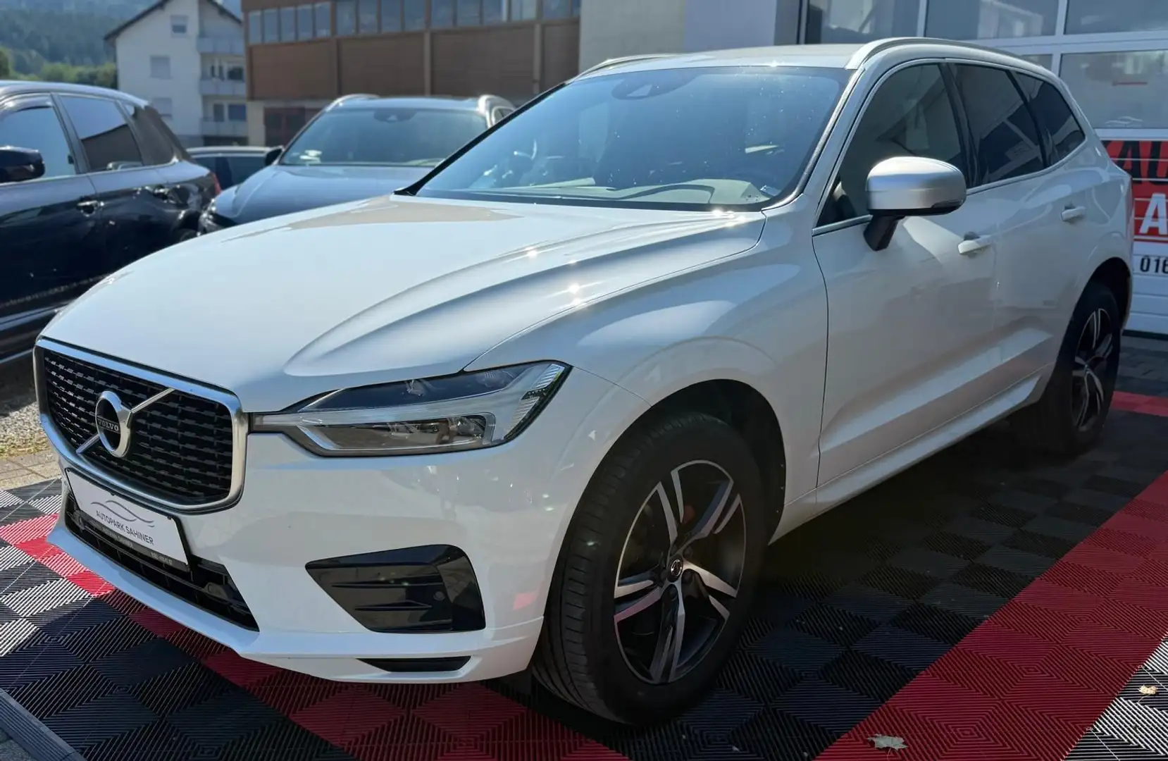 Volvo XC60 XC60 R Design AWD Weiß - 2