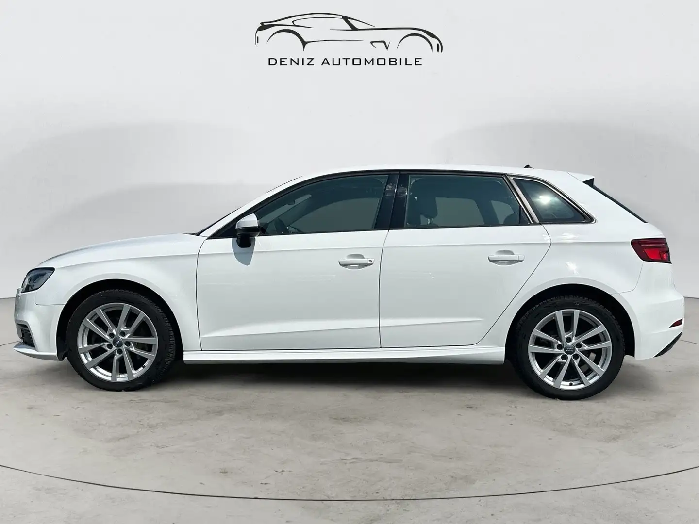 Audi A3 Sportback 40 e-tron *Virtual Cockpit* Blanc - 2