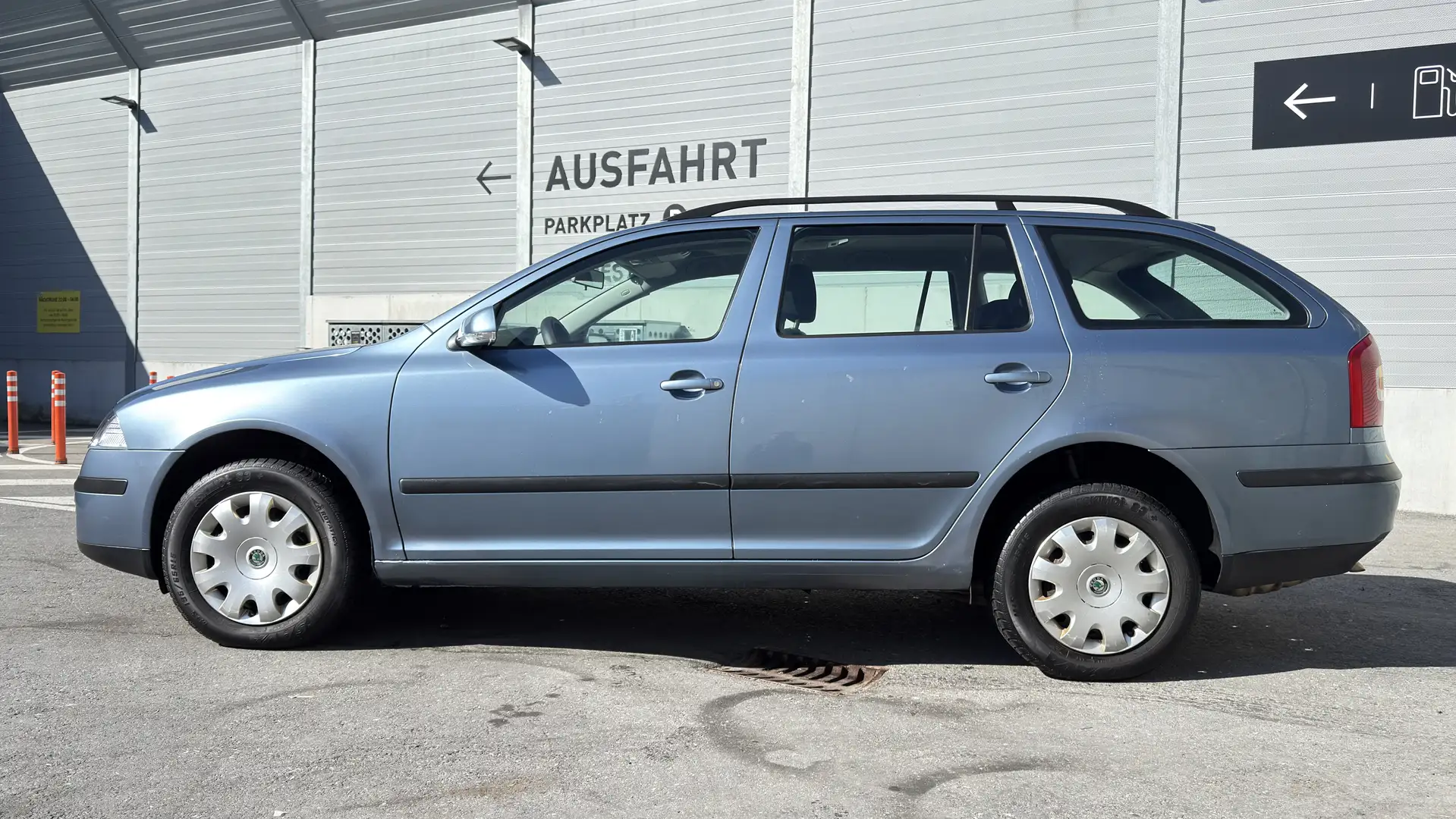 Skoda Octavia Combi Elegance 1,9 TDI PD DPF 4x4 Mit Neue pickel Grau - 2