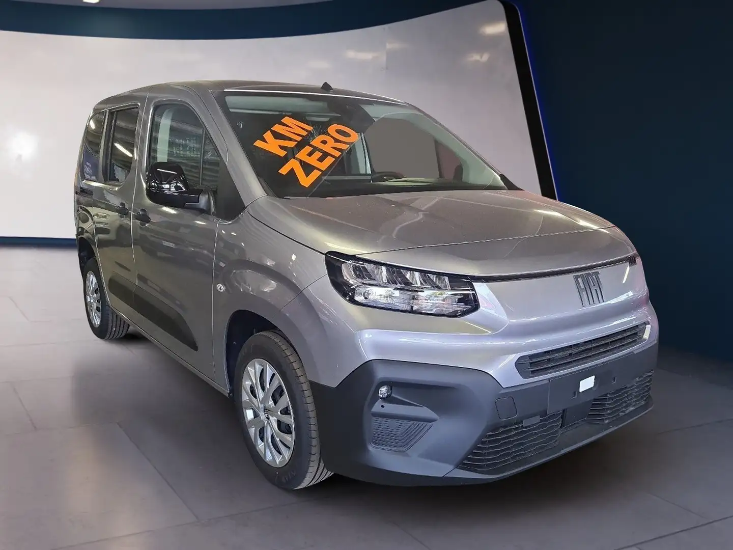 Fiat Doblo Doblò 1.5 BlueHdi 100CV Combi N1 Zilver - 1