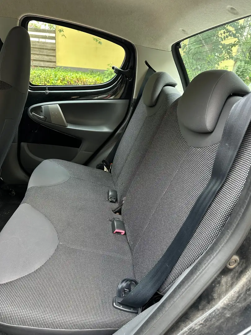 Peugeot 107 107 1.0-12V XR Zwart - 2