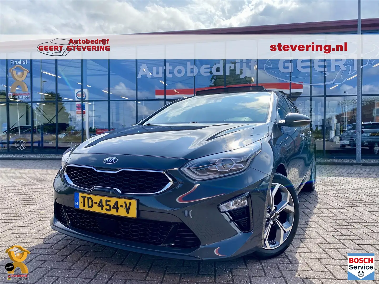 Kia Ceed / cee'd 1.4 T-GDi 140pk Executive / Leder / Pano-dak / JBL Grijs - 1