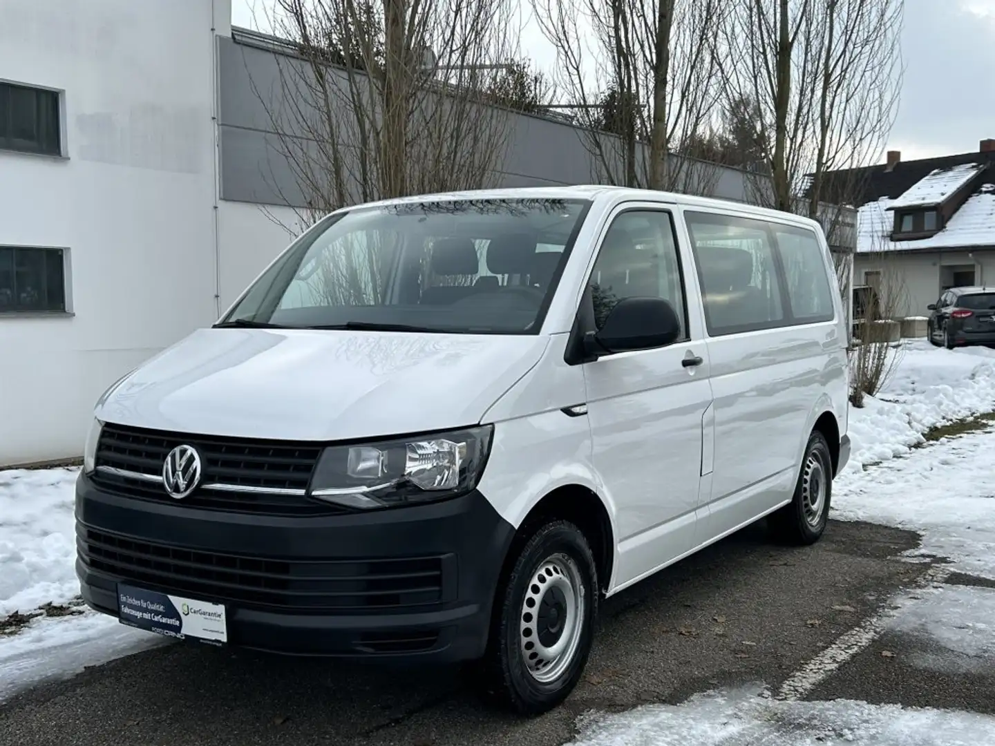 Volkswagen T6 Transporter 9- Sitzer 2.0l Diesel 84PS Weiß - 1
