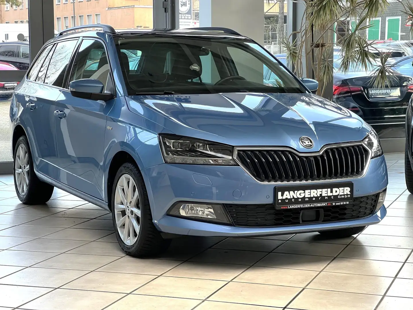 Skoda Fabia Fabia Combi 1.0 TSI PANO|AHK|KAMERA|ACC|CARPLAY Bleu - 1