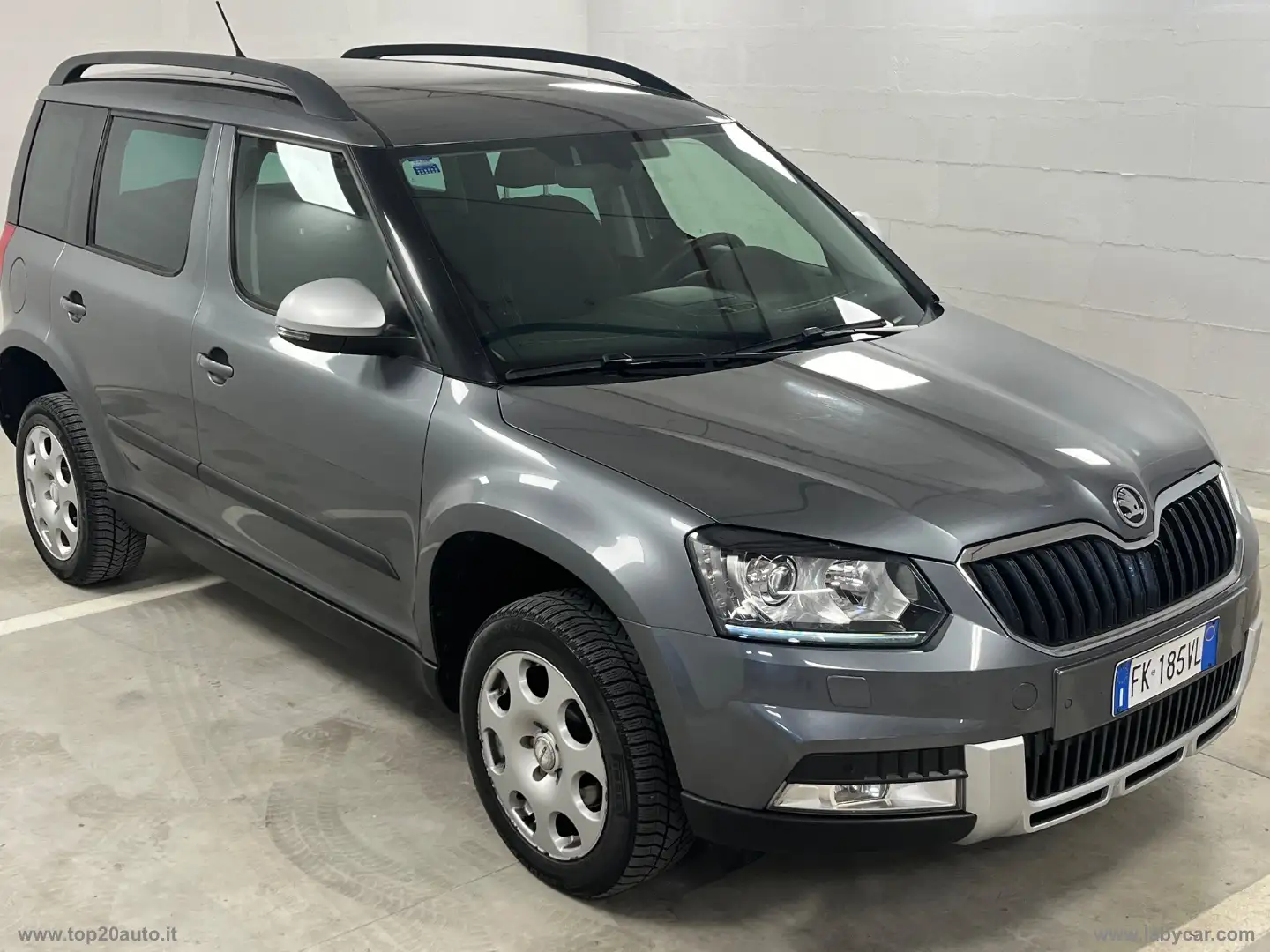 Skoda Yeti Outdoor 2.0 TDI SCR 110 4x4 S. Plus EURO 6 Gris - 2