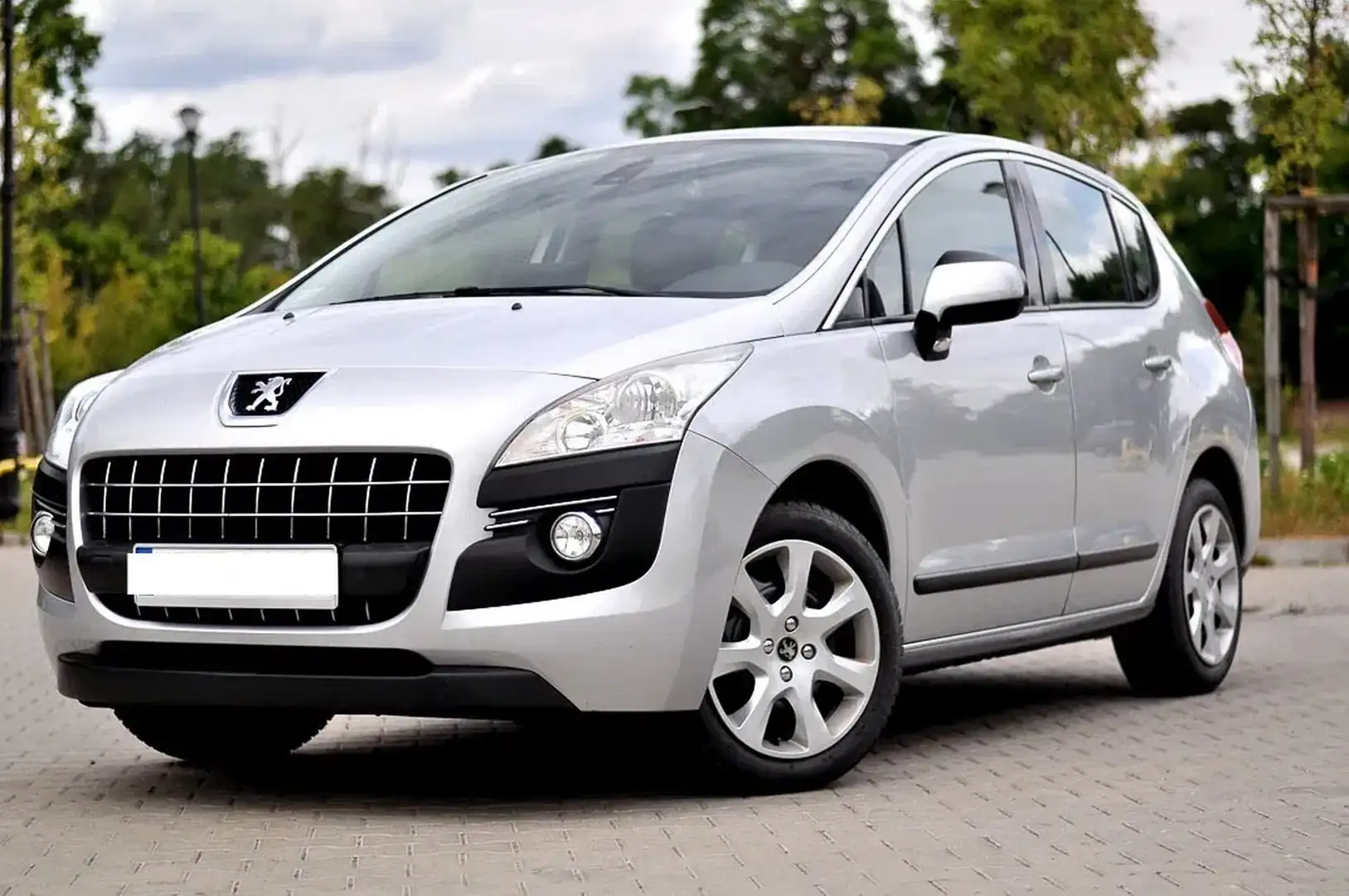 Peugeot 3008 3008 HDi FAP 110 Business-Line Silber - 1