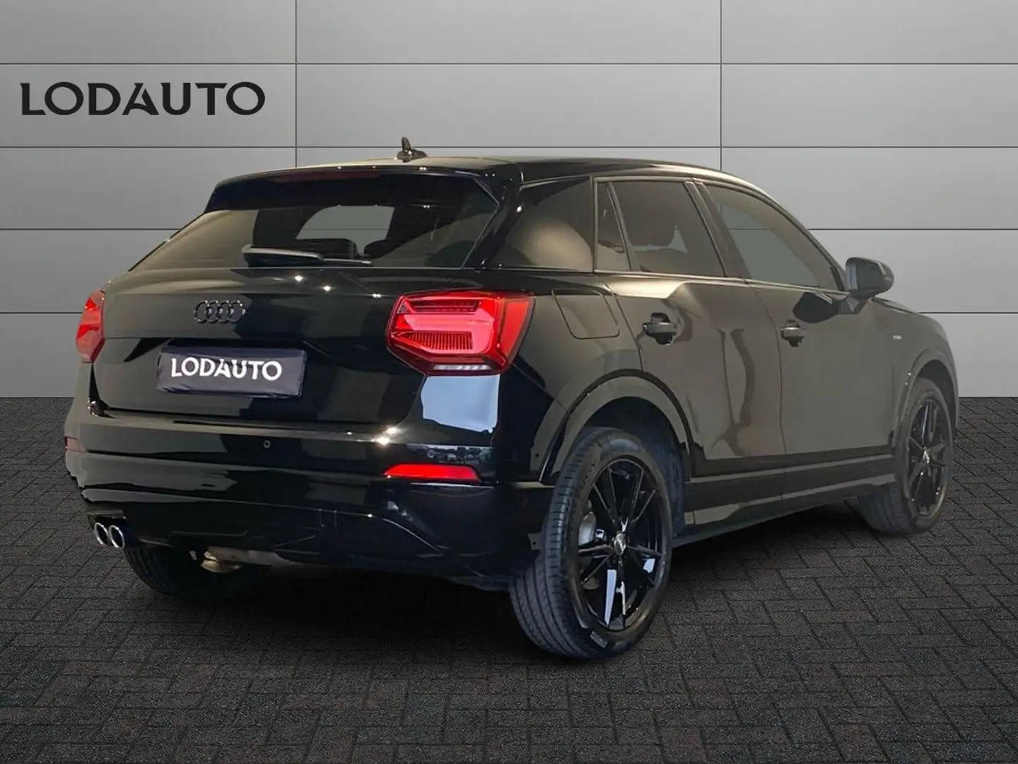 Audi Q2 Q2 2.0 TDI quattro S tronic S line Zwart - 2