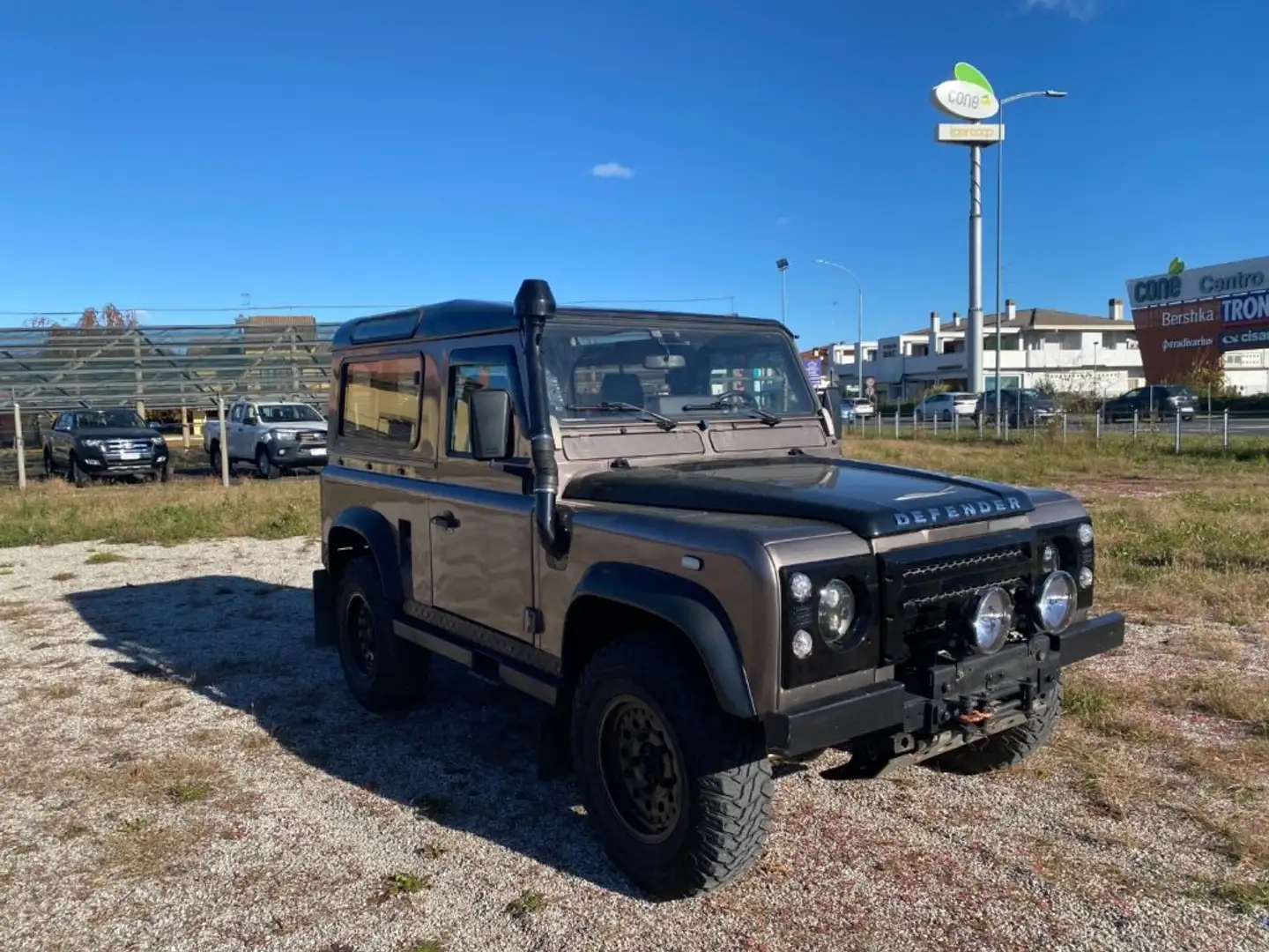 Land Rover Defender 90 2.5 300 Tdi S.W. County Bronce - 1