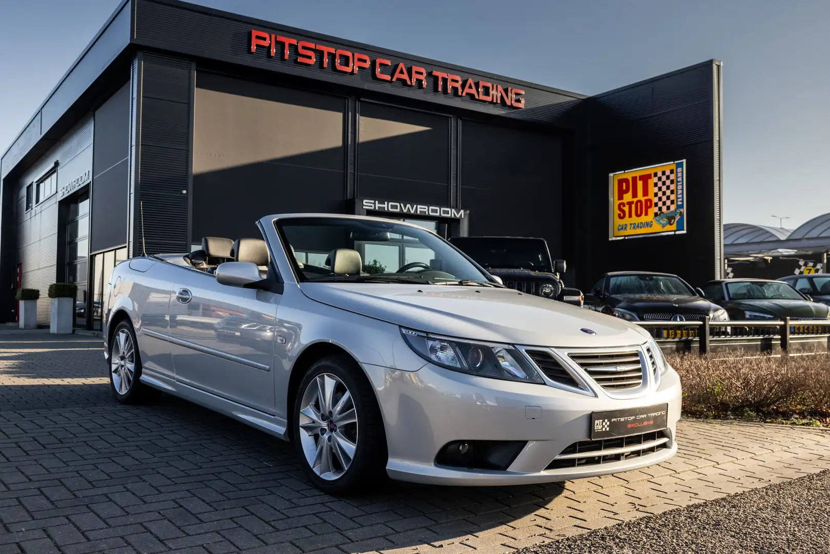 Saab 9-3 Cabrio 2.0T Vector, Hirsch 230pk, Windscherm, Nieu Gris - 1