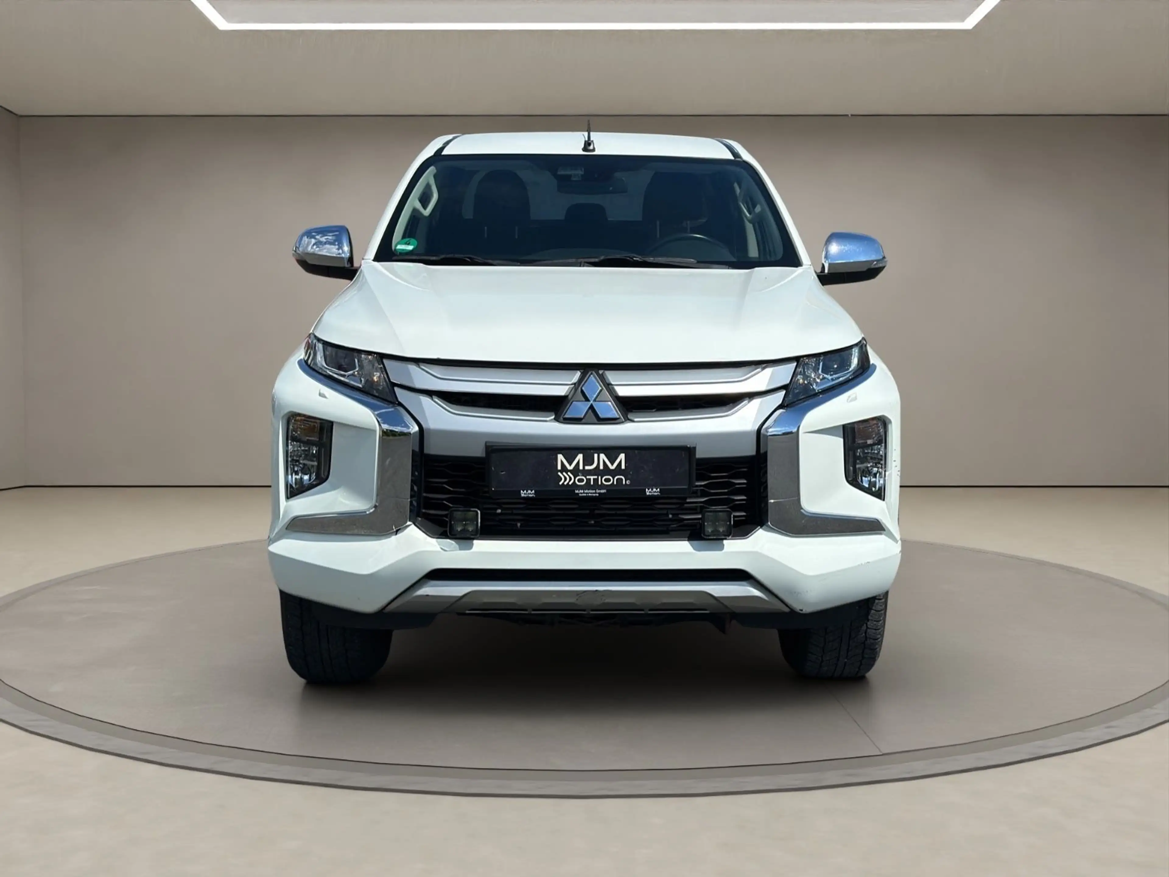 Mitsubishi L200 Plus Doppelkabine 4WD Navi Automatik — photo 6