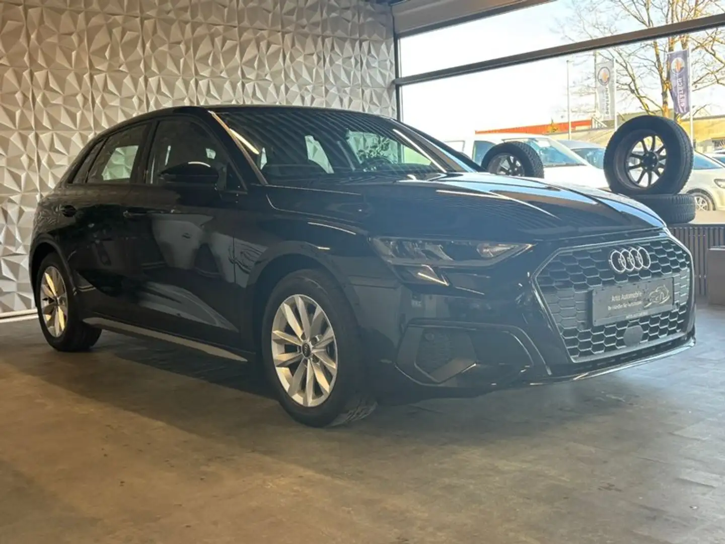 Audi A3 Sportback 35 TFSI basis*CARPLAY-NAVI*VRT-COCKPIT*P Schwarz - 2