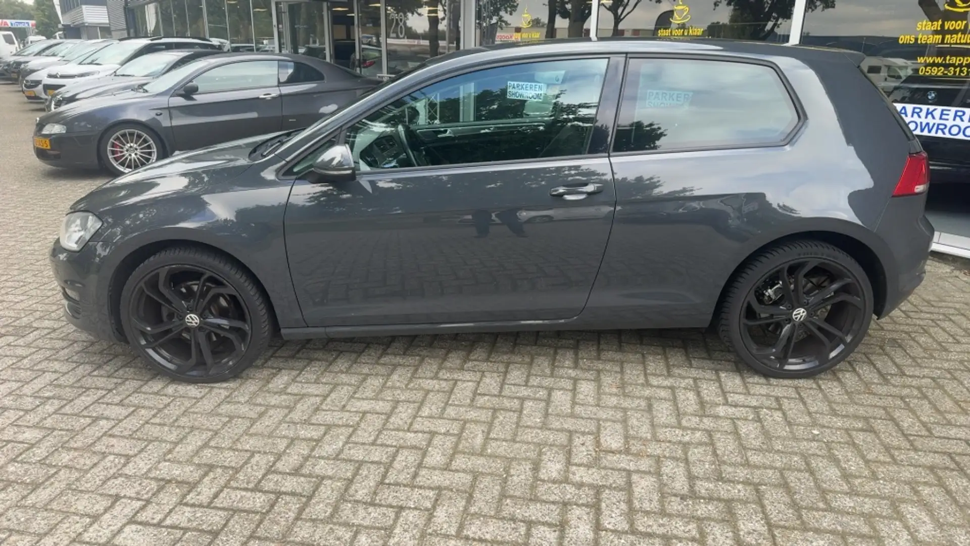Volkswagen Golf 1.2 TSI Trendline Grijs - 2