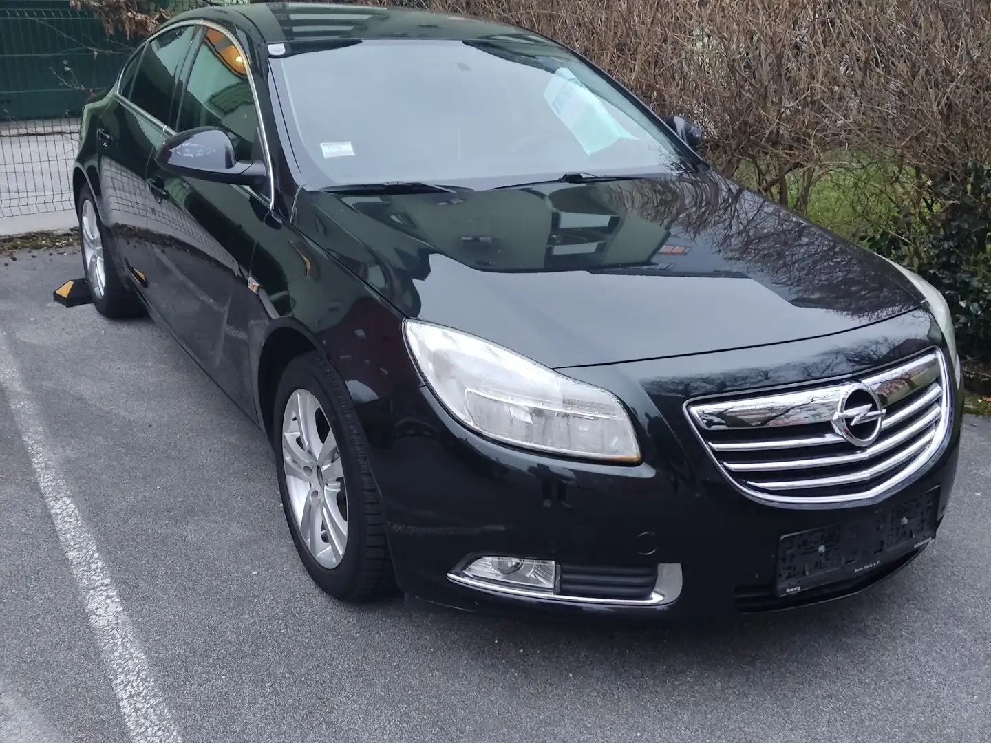 Opel Insignia Edition Schwarz - 1